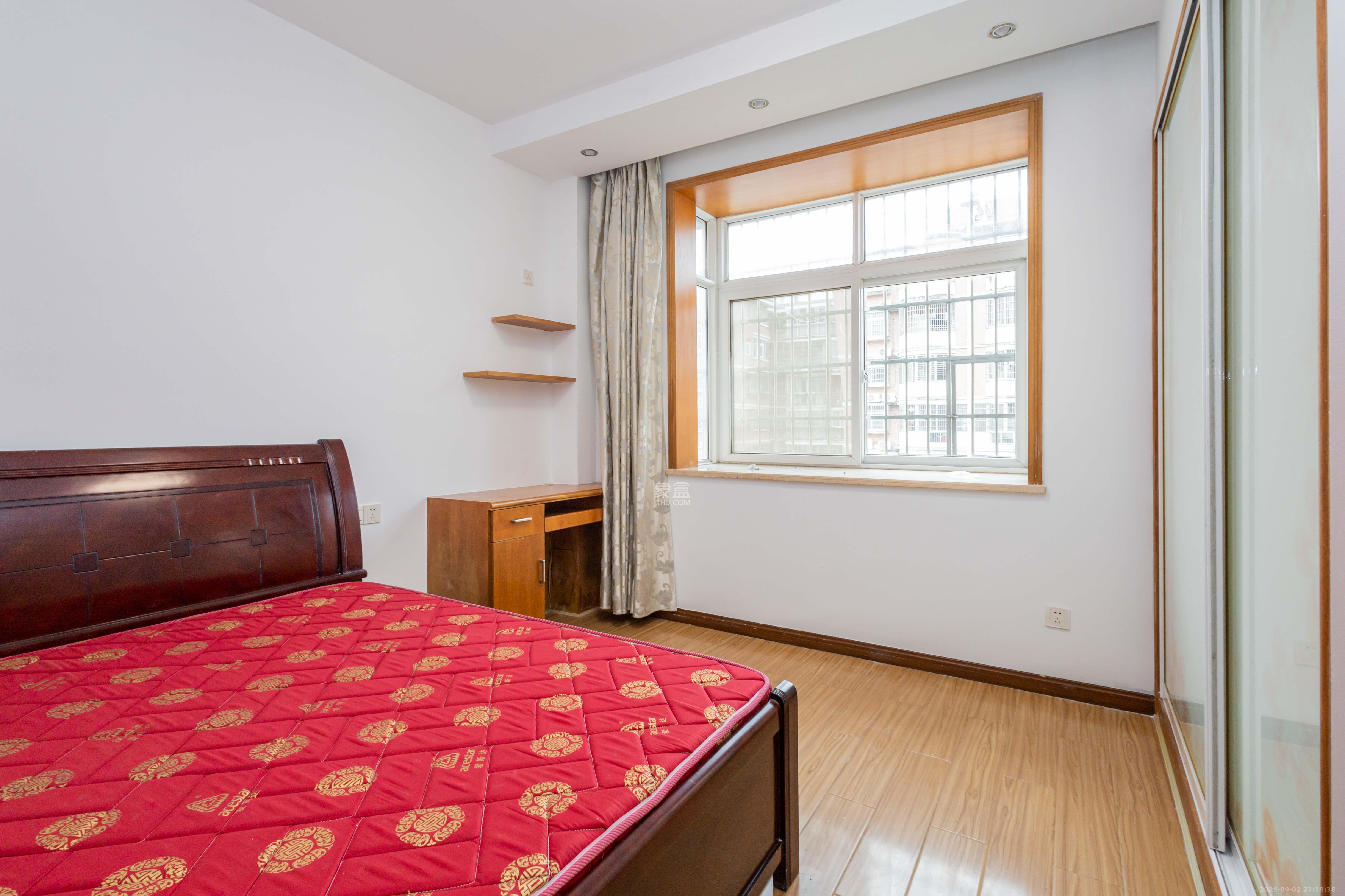 星城国际 4室2厅2卫 66.8万 星城国际 4室2厅2卫 66.8万卧室