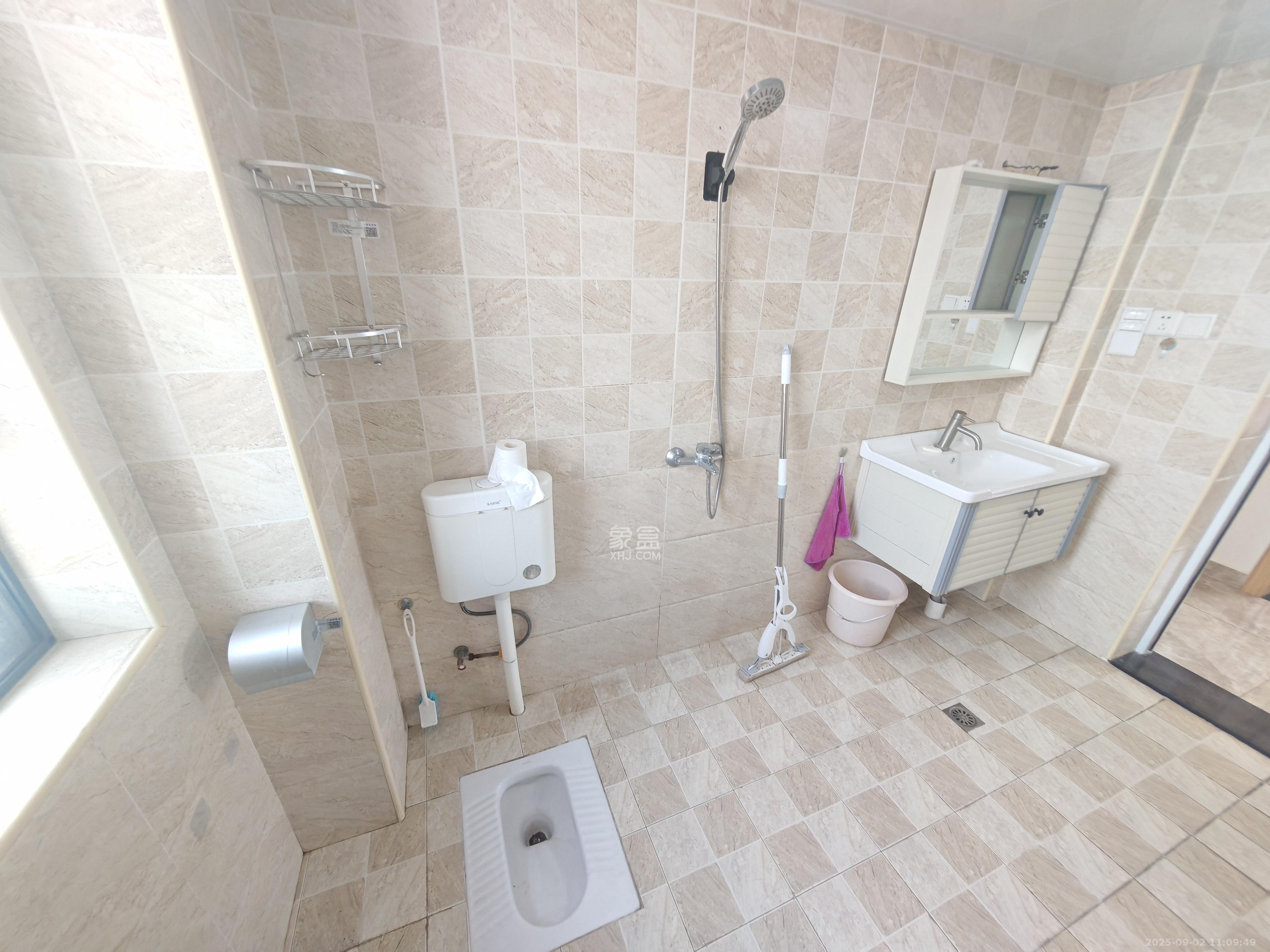 湘水熙园 4室2厅1卫 3300.0元/月 湘水熙园 4室2厅1卫 3300.0元/月室内图