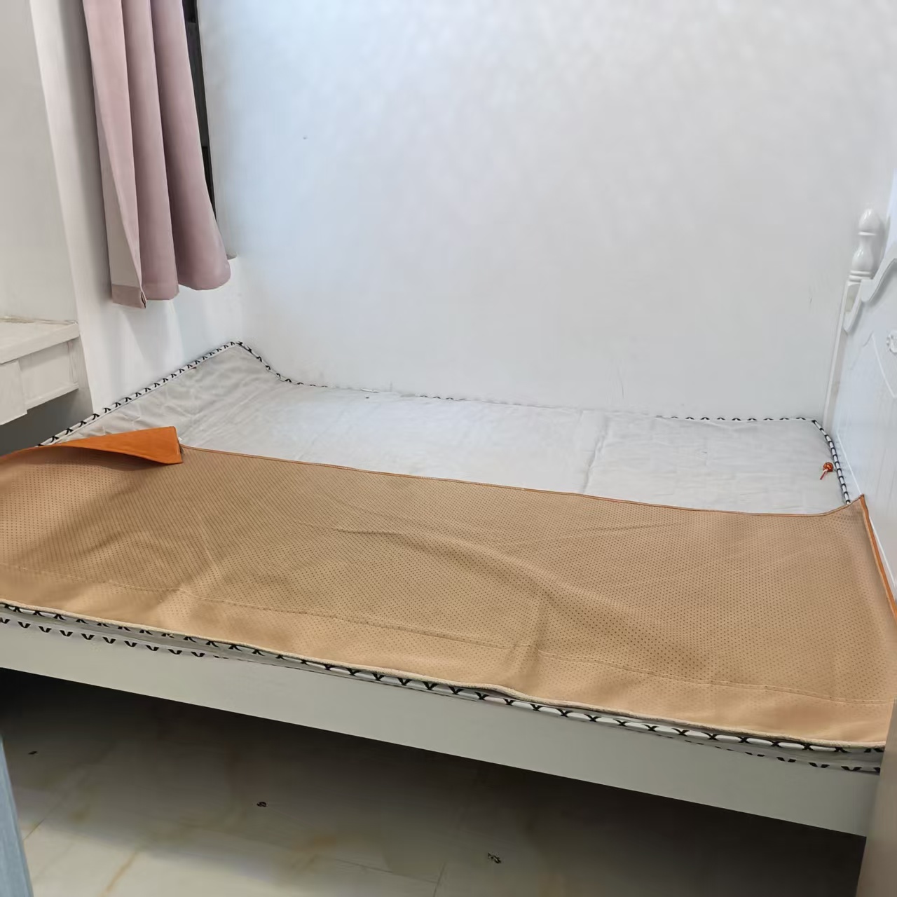 香格里拉 2室2厅1卫 1300.0元/月 香格里拉 2室2厅1卫 1300.0元/月室内图