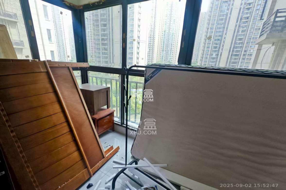 保利大都汇一期、二期  3室2厅2卫    3300.0元/月 保利大都汇一期、二期  3室2厅2卫    3300.0元/月室内图