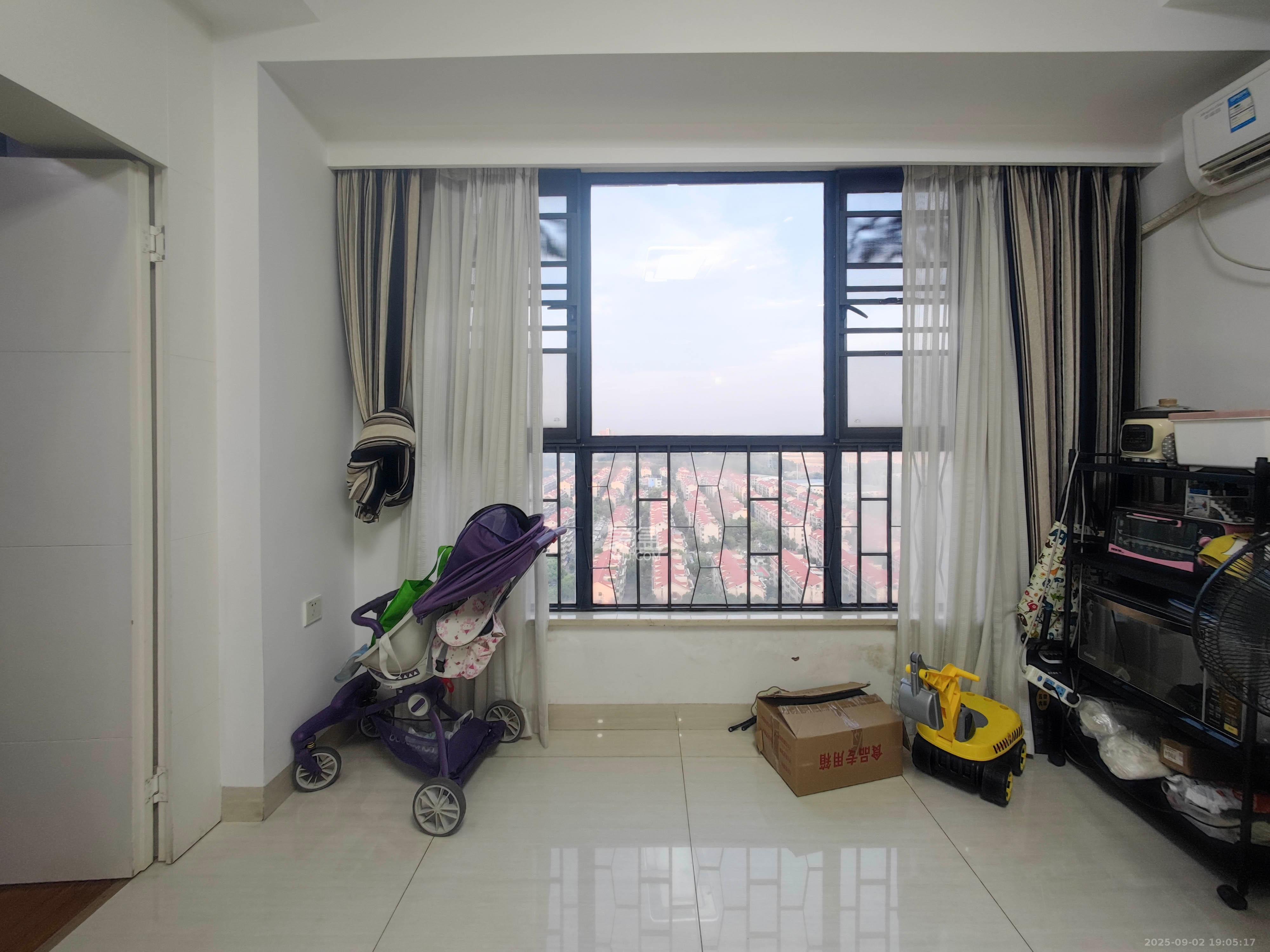 恒生碧水龙庭  2室2厅1卫    52.0万阳台