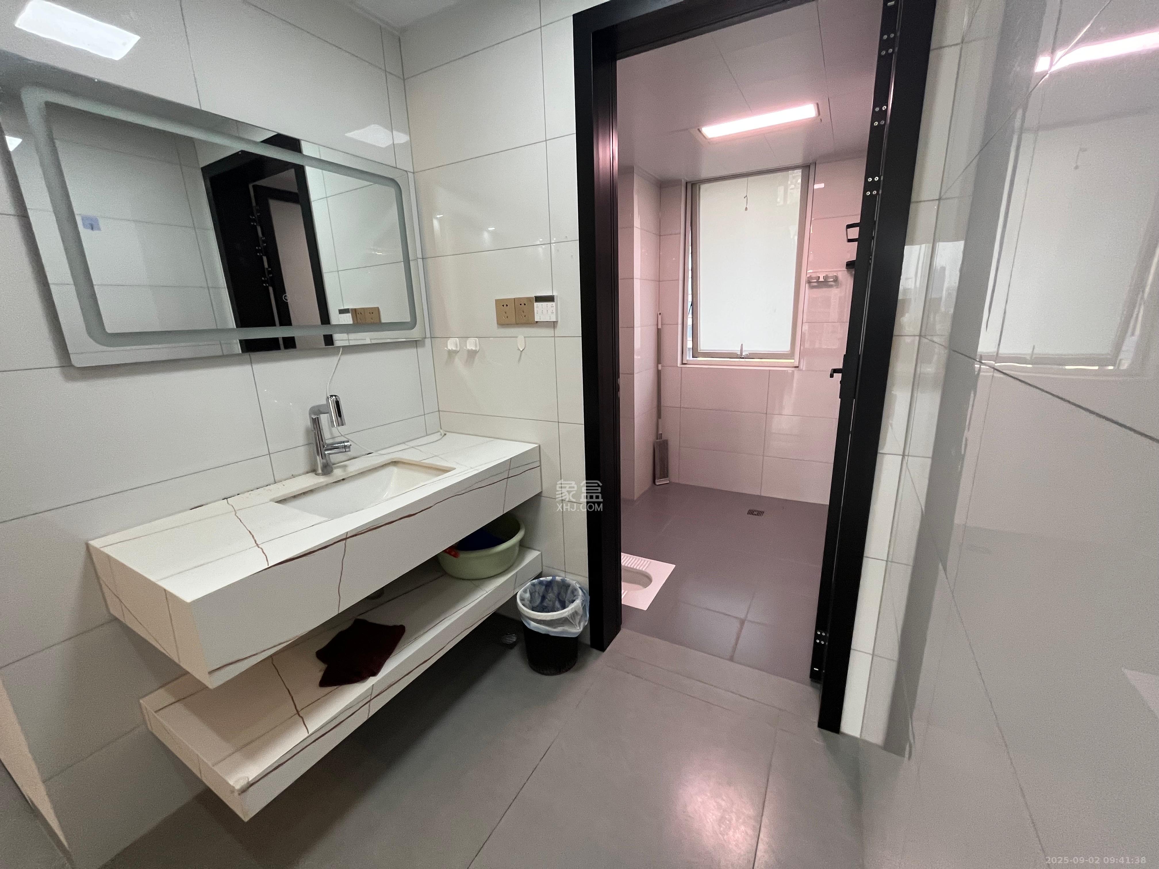 北辰三角洲E7区  3室2厅2卫    4100.0元/月室内图