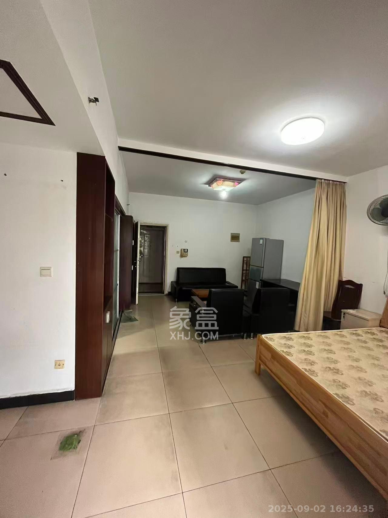 满庭芳小区  1室1厅1卫    1600.0元/月 满庭芳小区  1室1厅1卫    1600.0元/月室内图