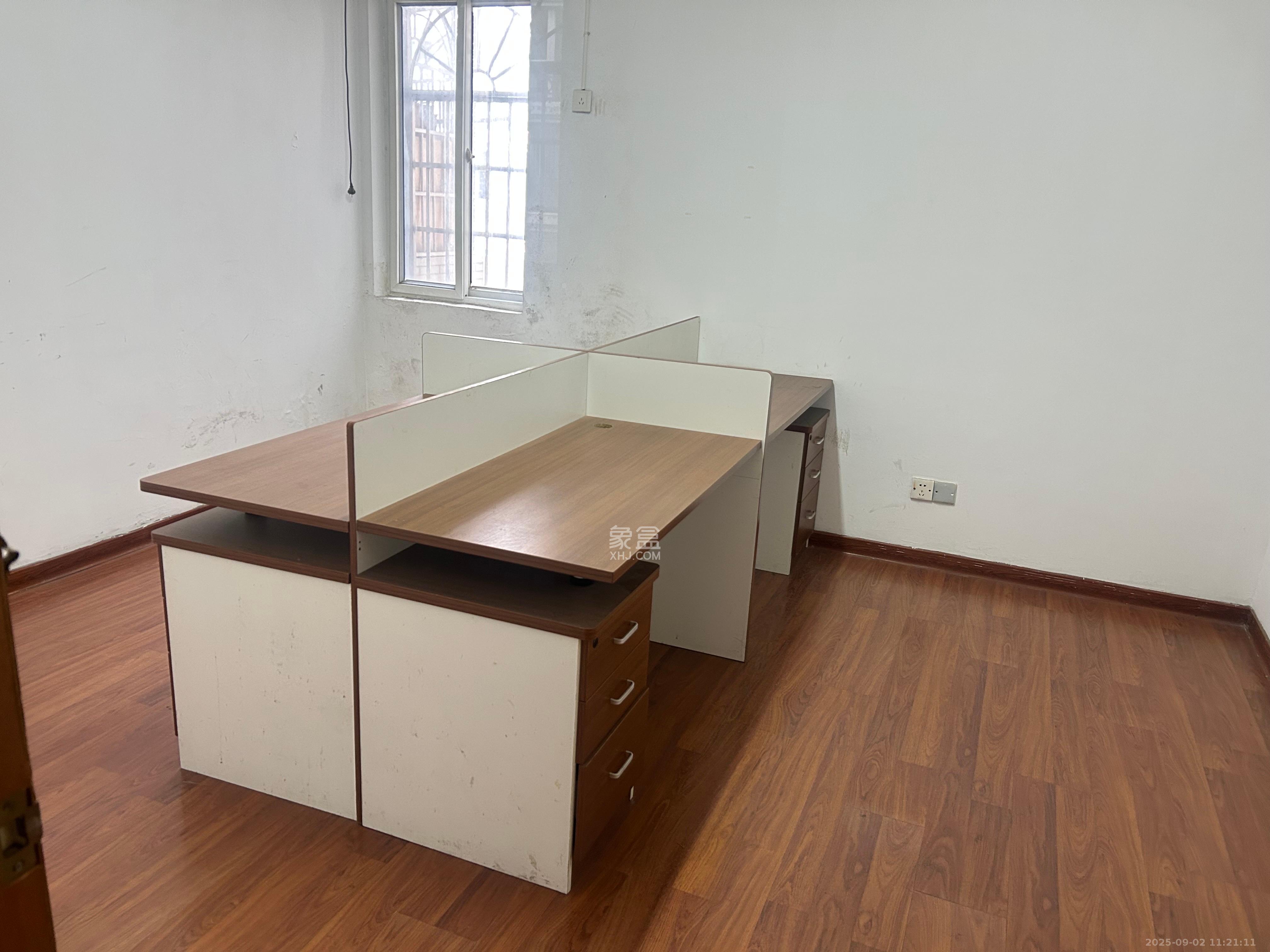 幸福人家 3室2厅2卫 2800.0元/月 幸福人家 3室2厅2卫 2800.0元/月室内图