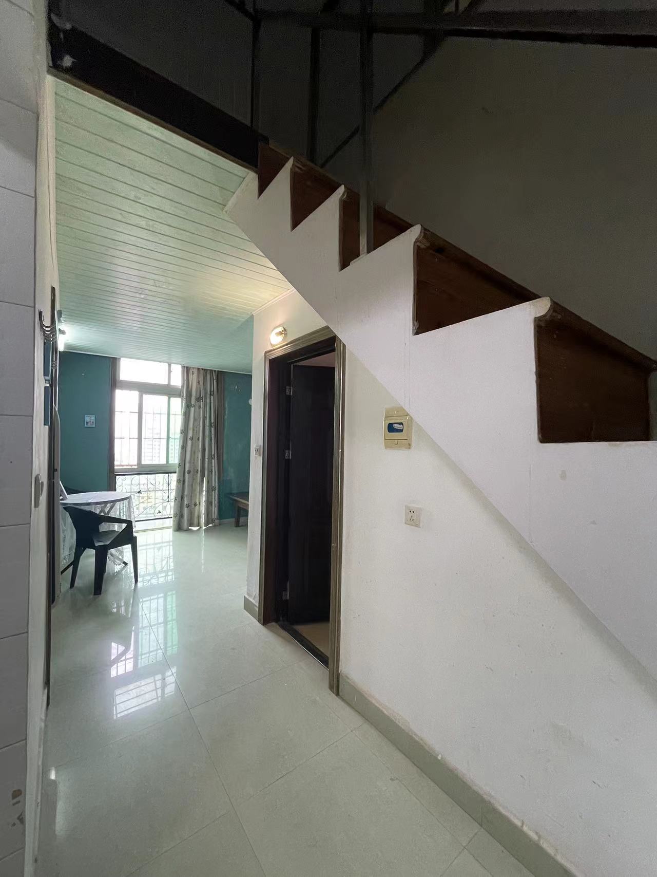 富骅大厦 2室1厅1卫 1200.0元/月 富骅大厦 2室1厅1卫 1200.0元/月室内图