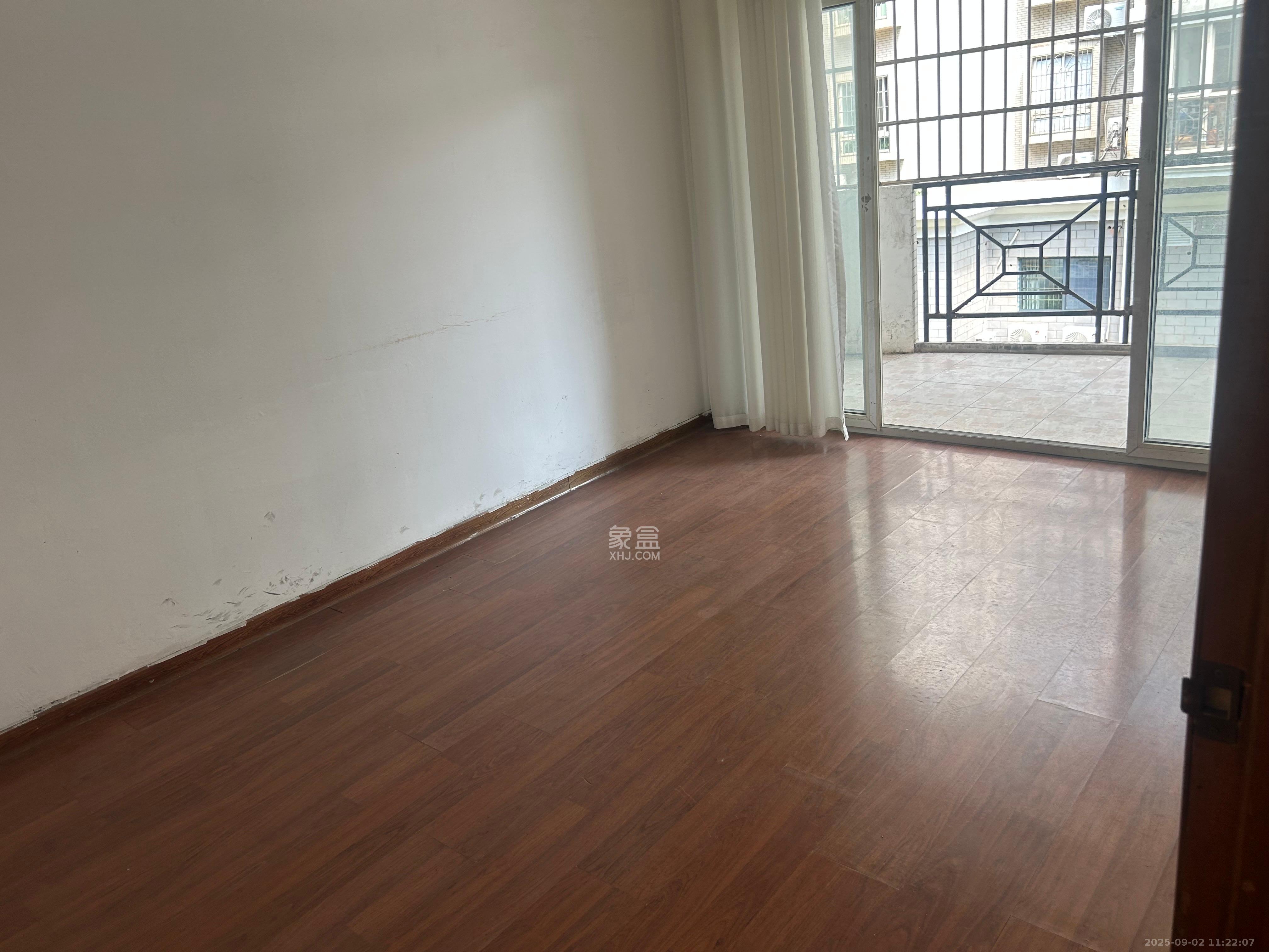 幸福人家 3室2厅2卫 2800.0元/月 幸福人家 3室2厅2卫 2800.0元/月室内图