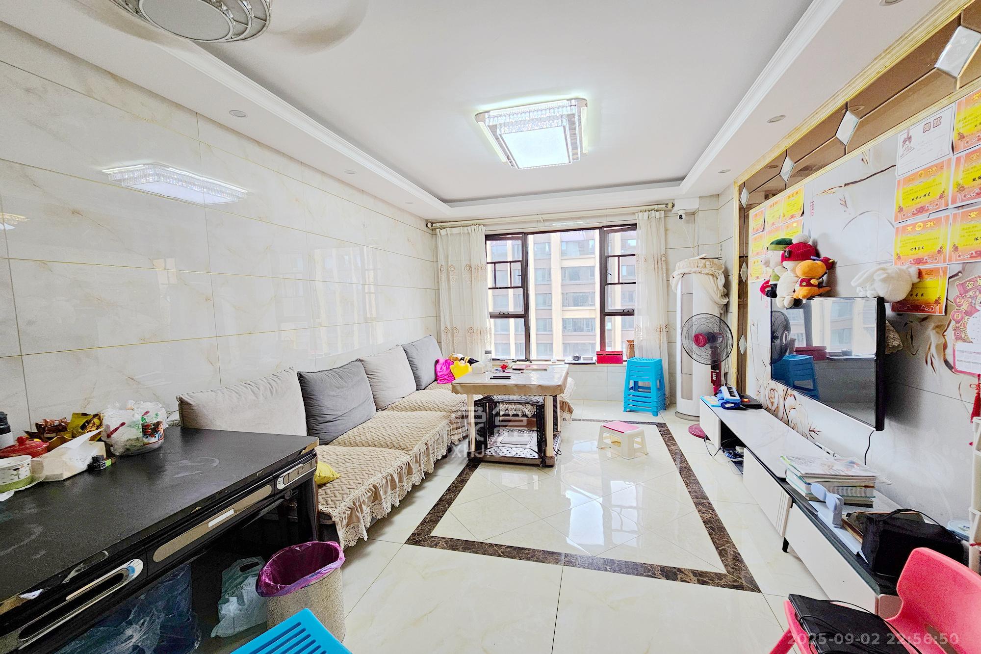 阳光城尚东湾青云苑 3室2厅1卫 75.0万 阳光城尚东湾青云苑 3室2厅1卫 75.0万客厅