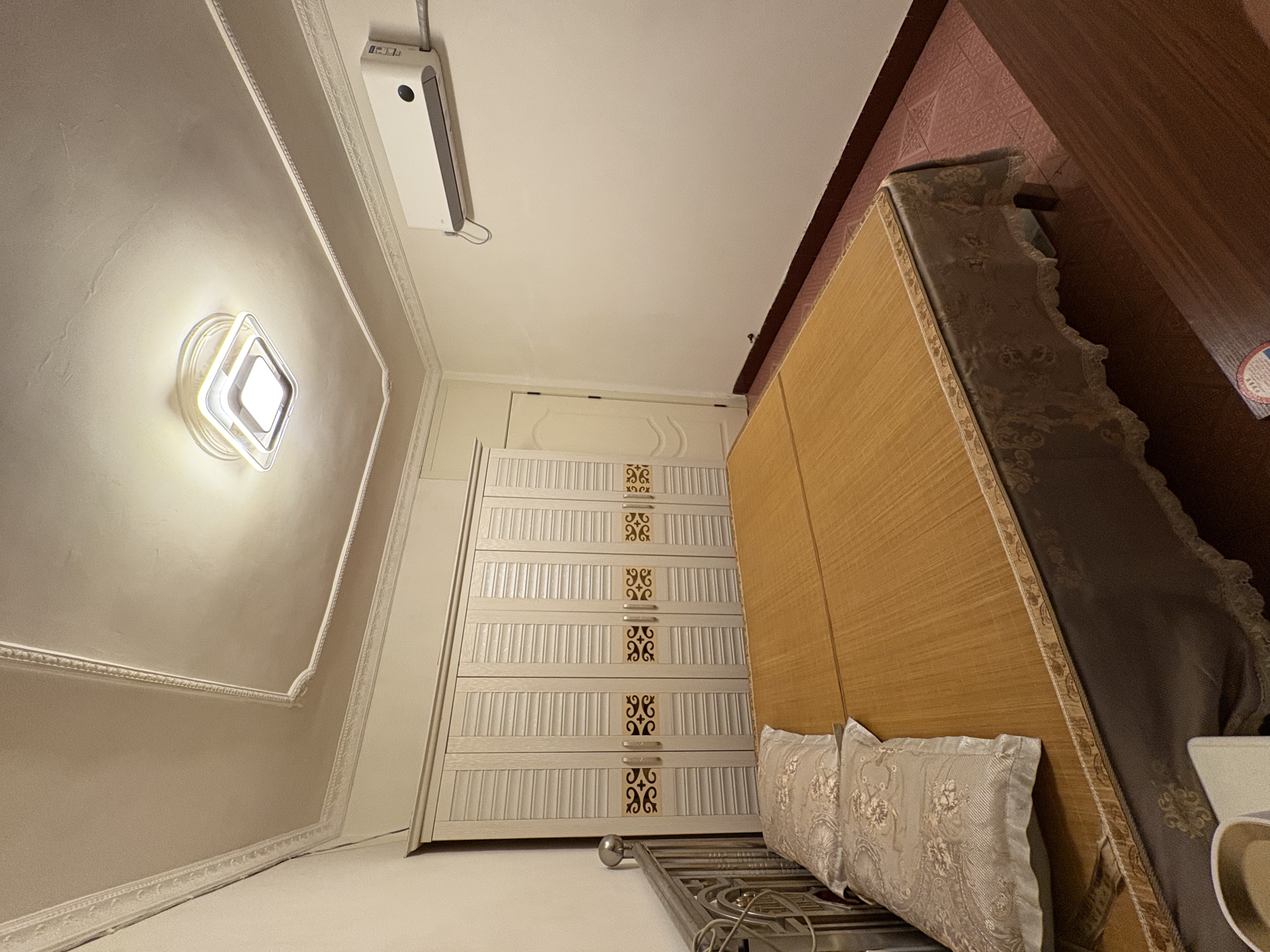 洞新市场  3室2厅1卫    22.8万 洞新市场  3室2厅1卫    22.8万客厅