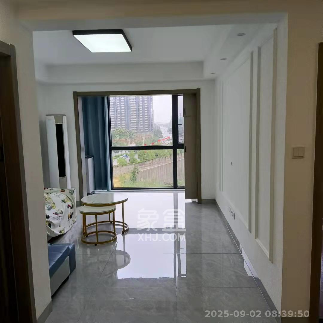 博林云栖  2室2厅1卫   2700.00元/月