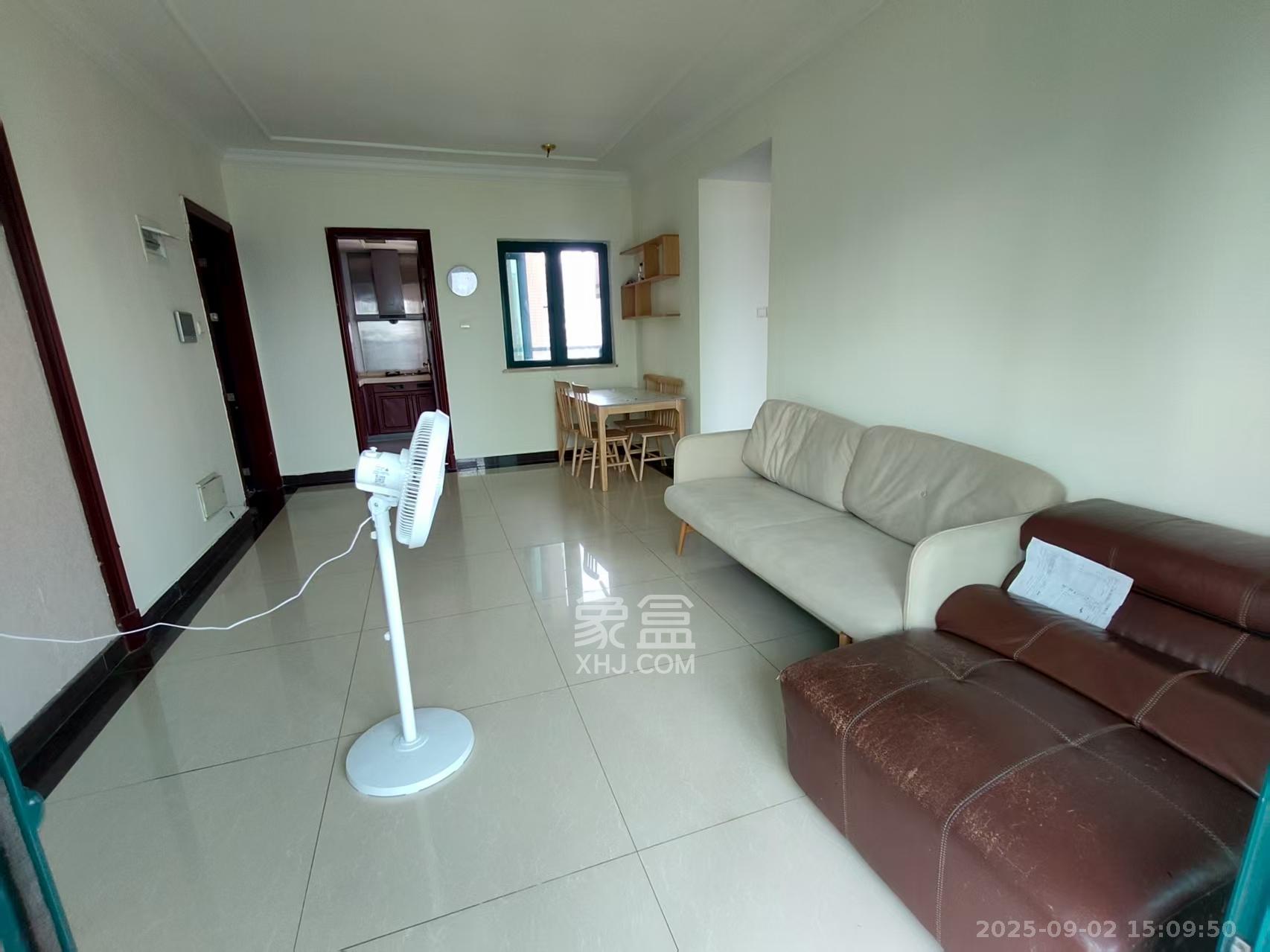 恒大华府  3室2厅1卫    2100.0元/月 恒大华府  3室2厅1卫    2100.0元/月室内图