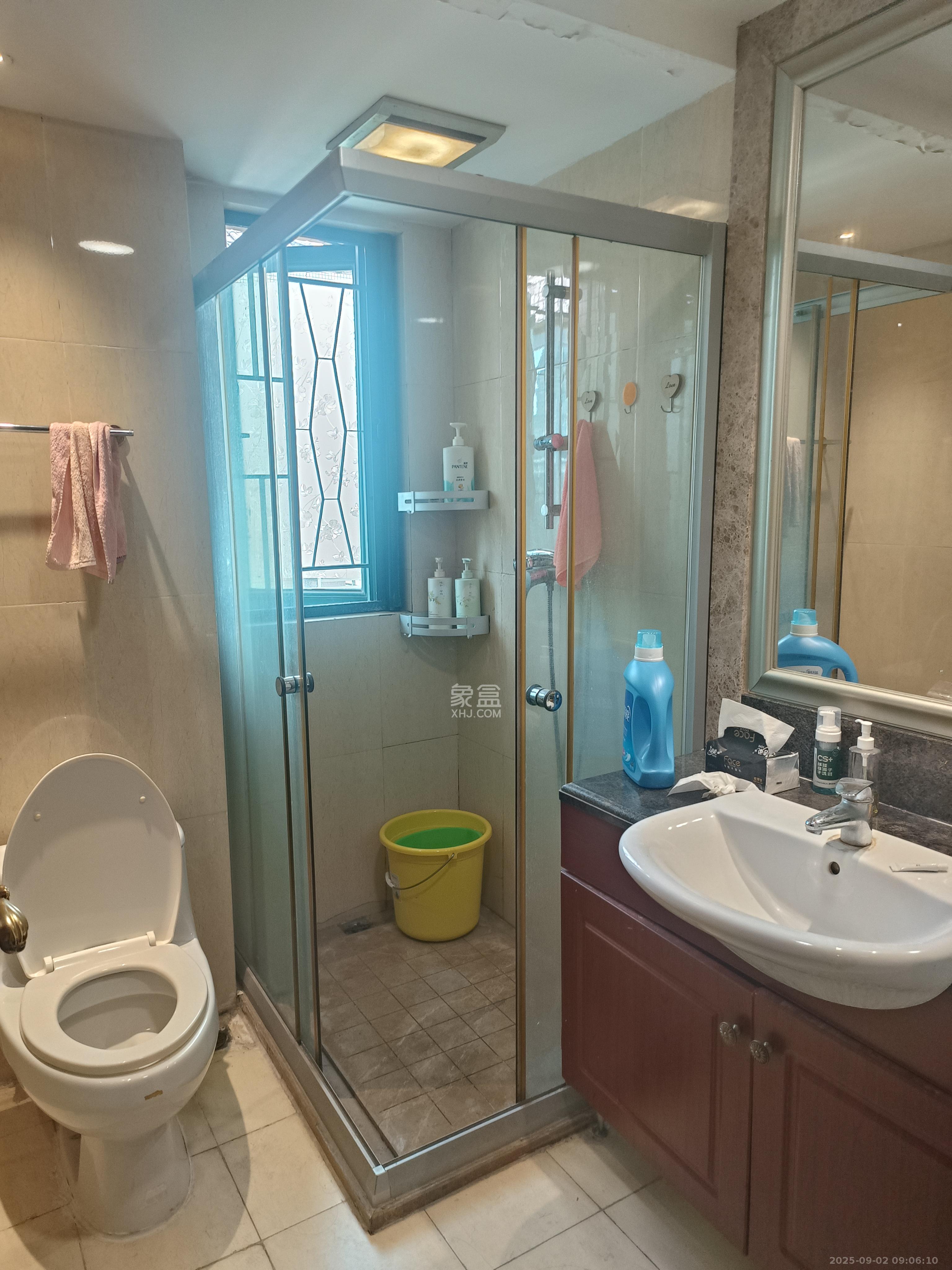 恒大雅苑  3室1厅2卫    2100.0元/月室内图