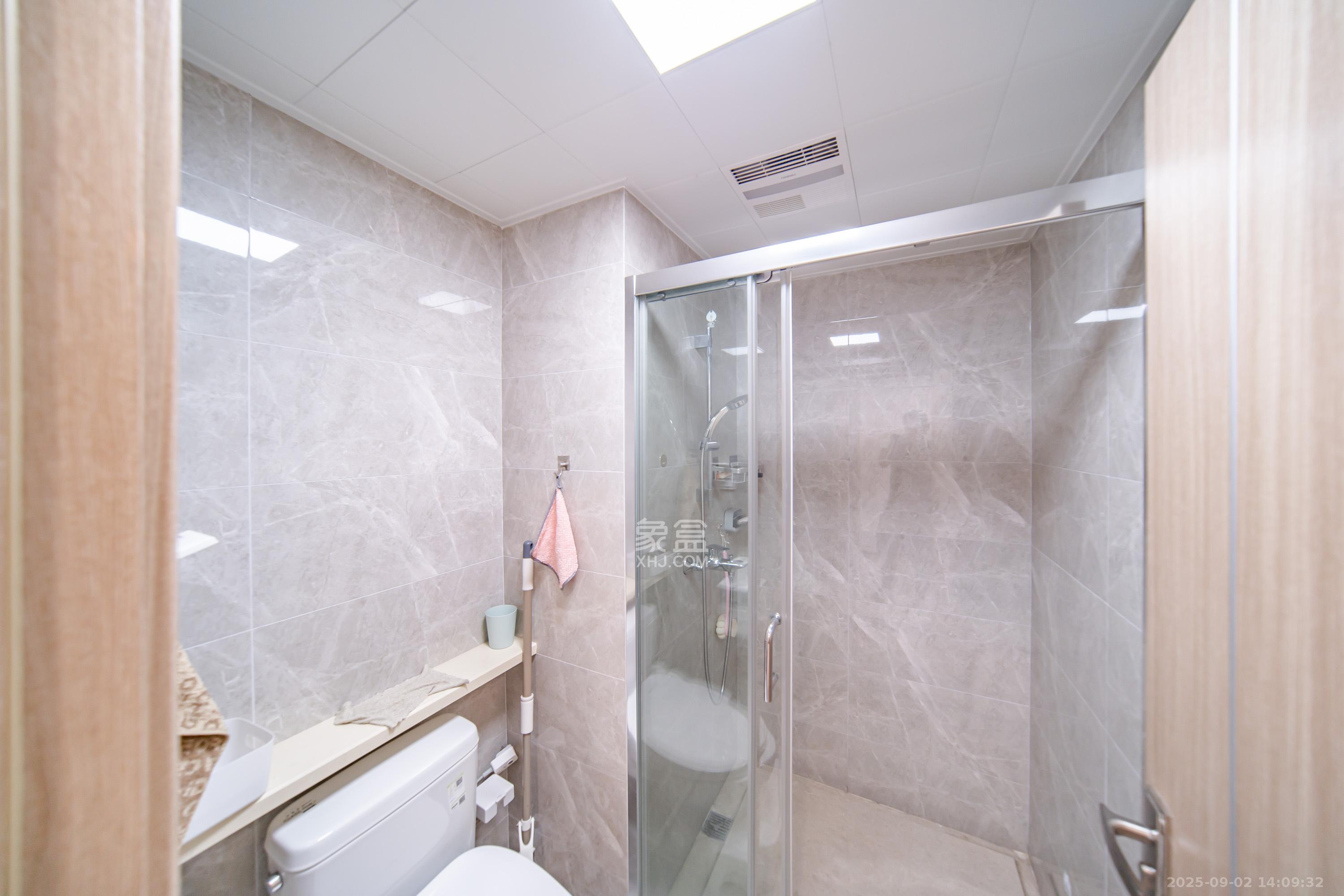 中海阅江府  1室1厅1卫    65.0万 中海阅江府  1室1厅1卫    65.0万卫生间