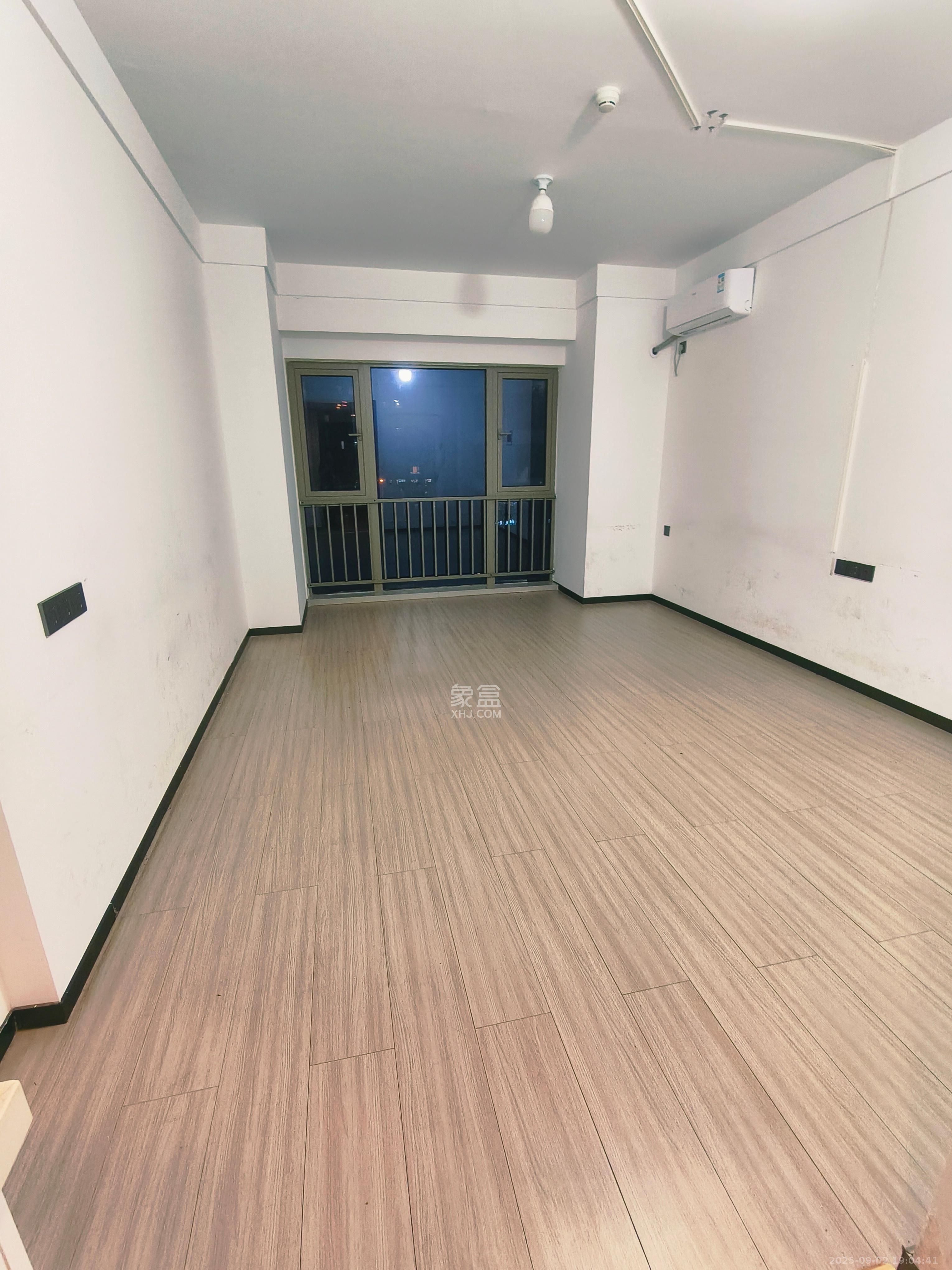 梅溪华府（新城金茂梦想华府）  1室0厅0卫    1700.0元/月室内图
