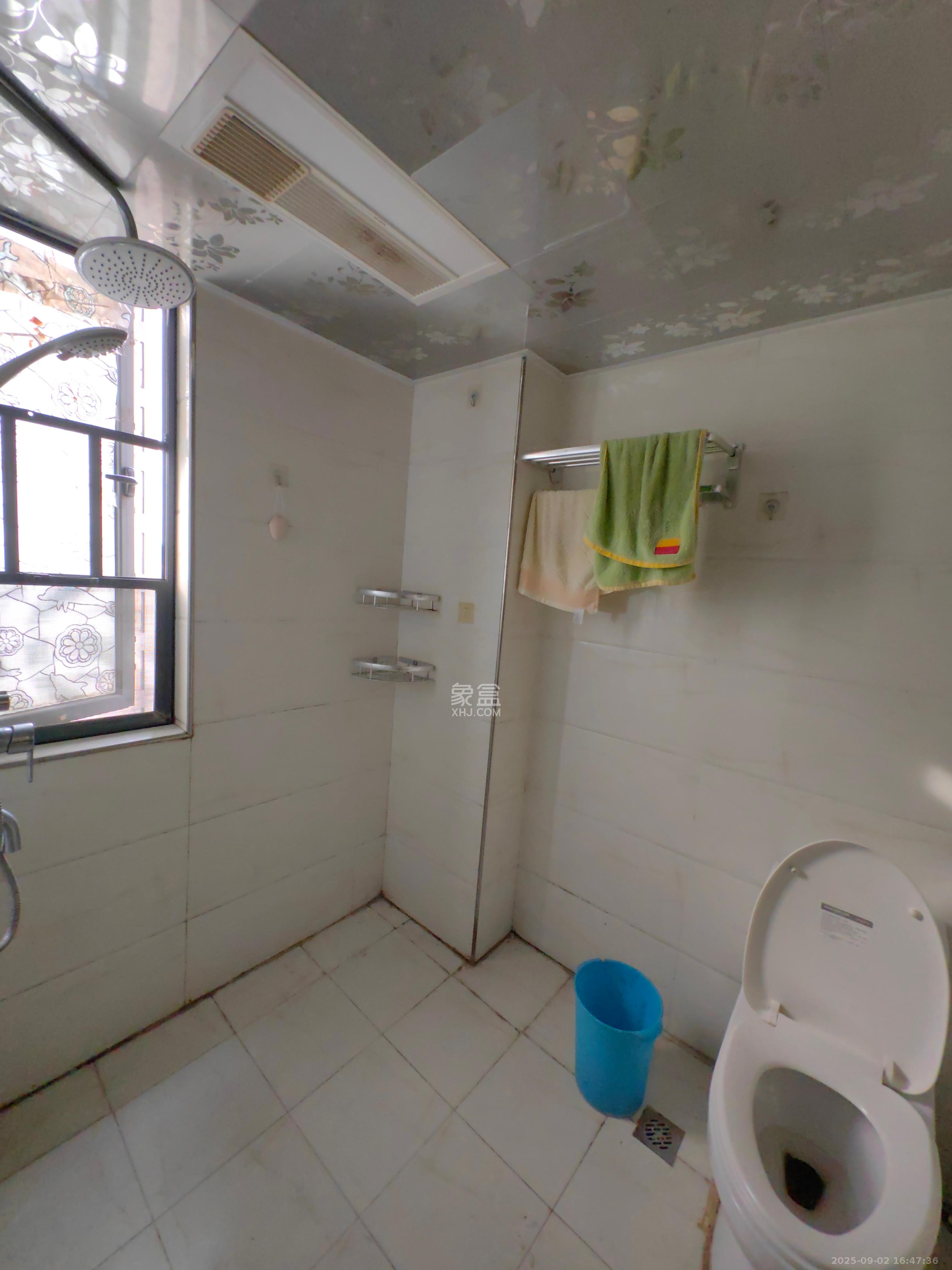 荣盛花语馨苑  3室2厅1卫    2800.0元/月室内图