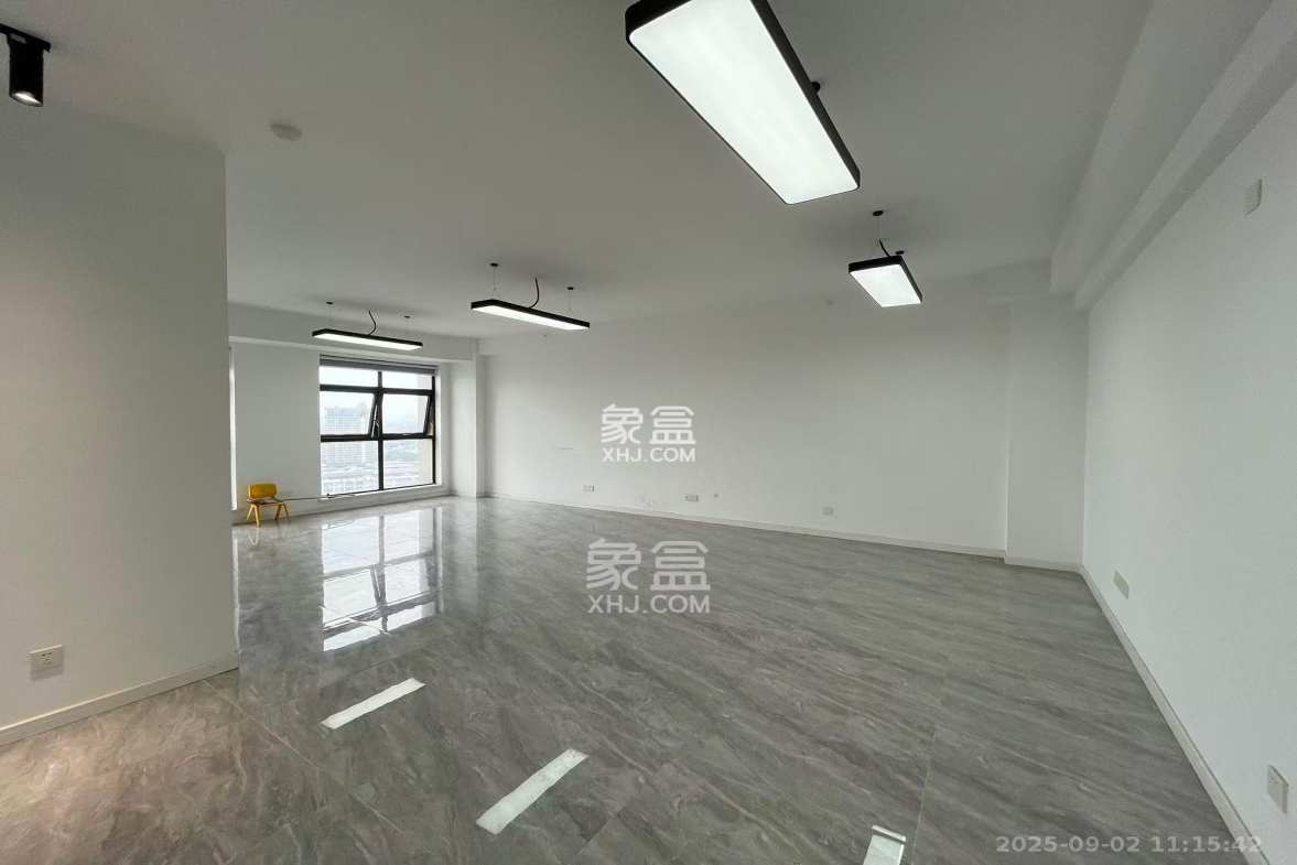 和悦城(蟠龙景苑) 1室0厅0卫 2300.00元/月 和悦城(蟠龙景苑) 1室0厅0卫 2300.00元/月室内图