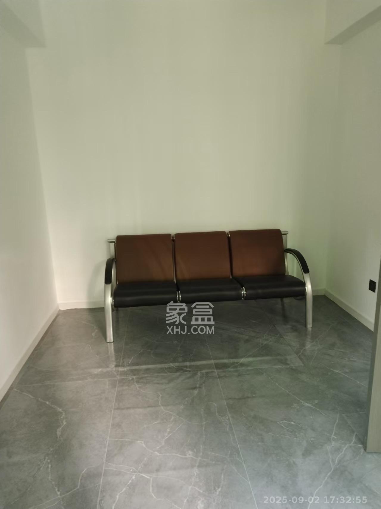 五一新村安置小区(永定社区、永兴社区、永祥社区) 2室1厅1卫 2000.0元/月 五一新村安置小区(永定社区、永兴社区、永祥社区) 2室1厅1卫 2000.0元/月室内图