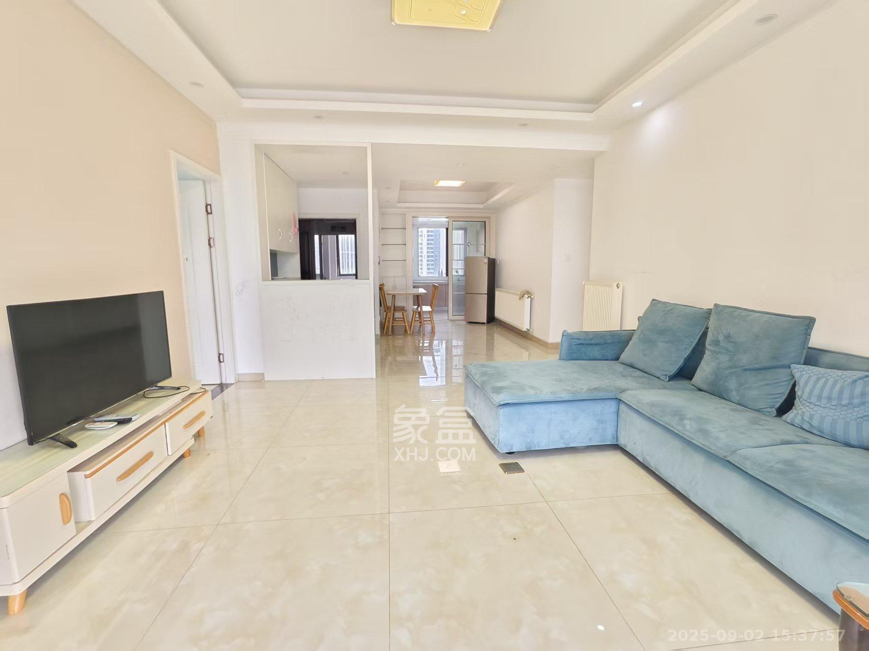 中国铁建洋湖苑 3室2厅2卫 2400.0元/月 中国铁建洋湖苑 3室2厅2卫 2400.0元/月室内图