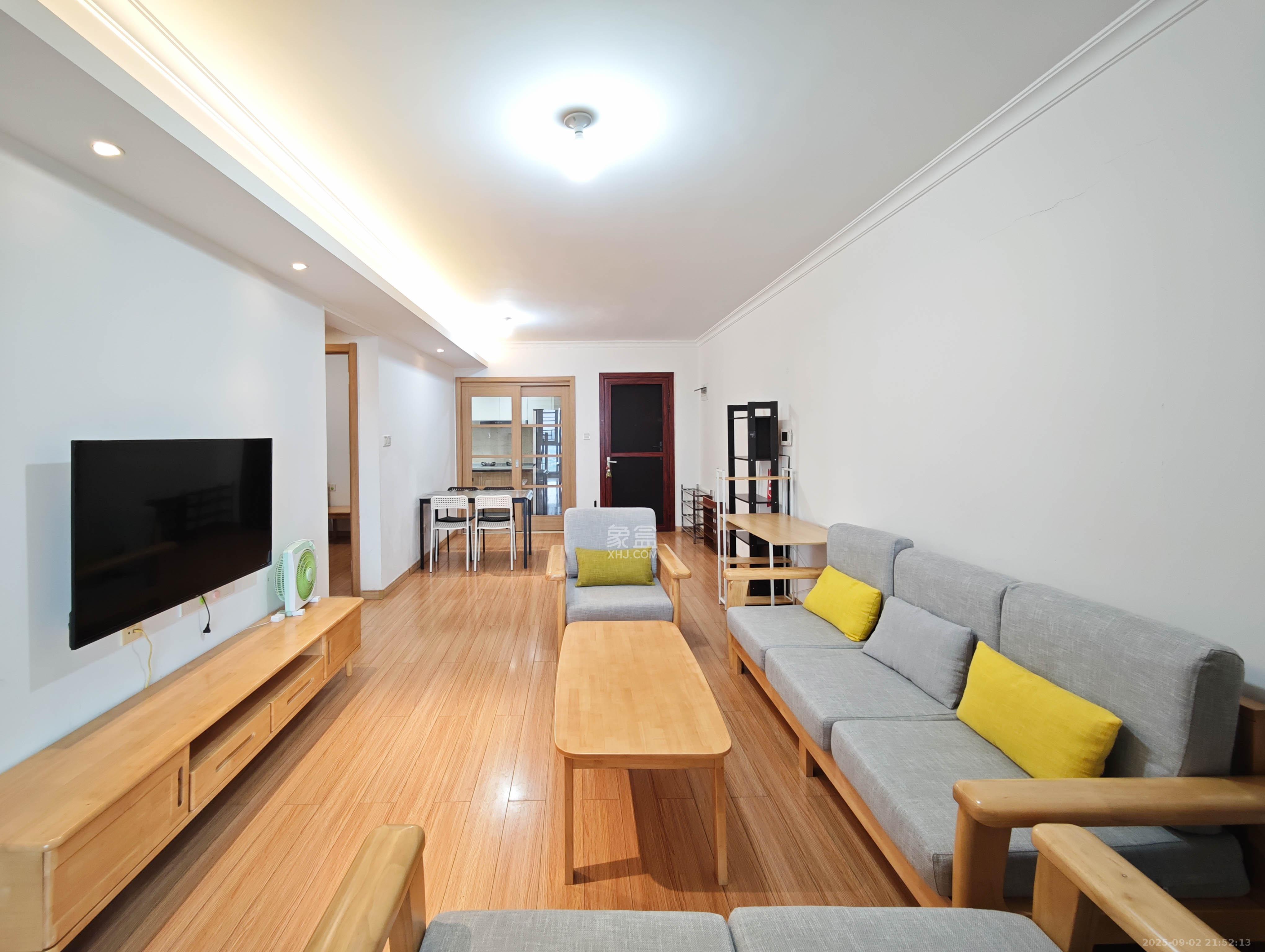 万科魅力之城 3室2厅2卫 105.0万 万科魅力之城 3室2厅2卫 105.0万客厅