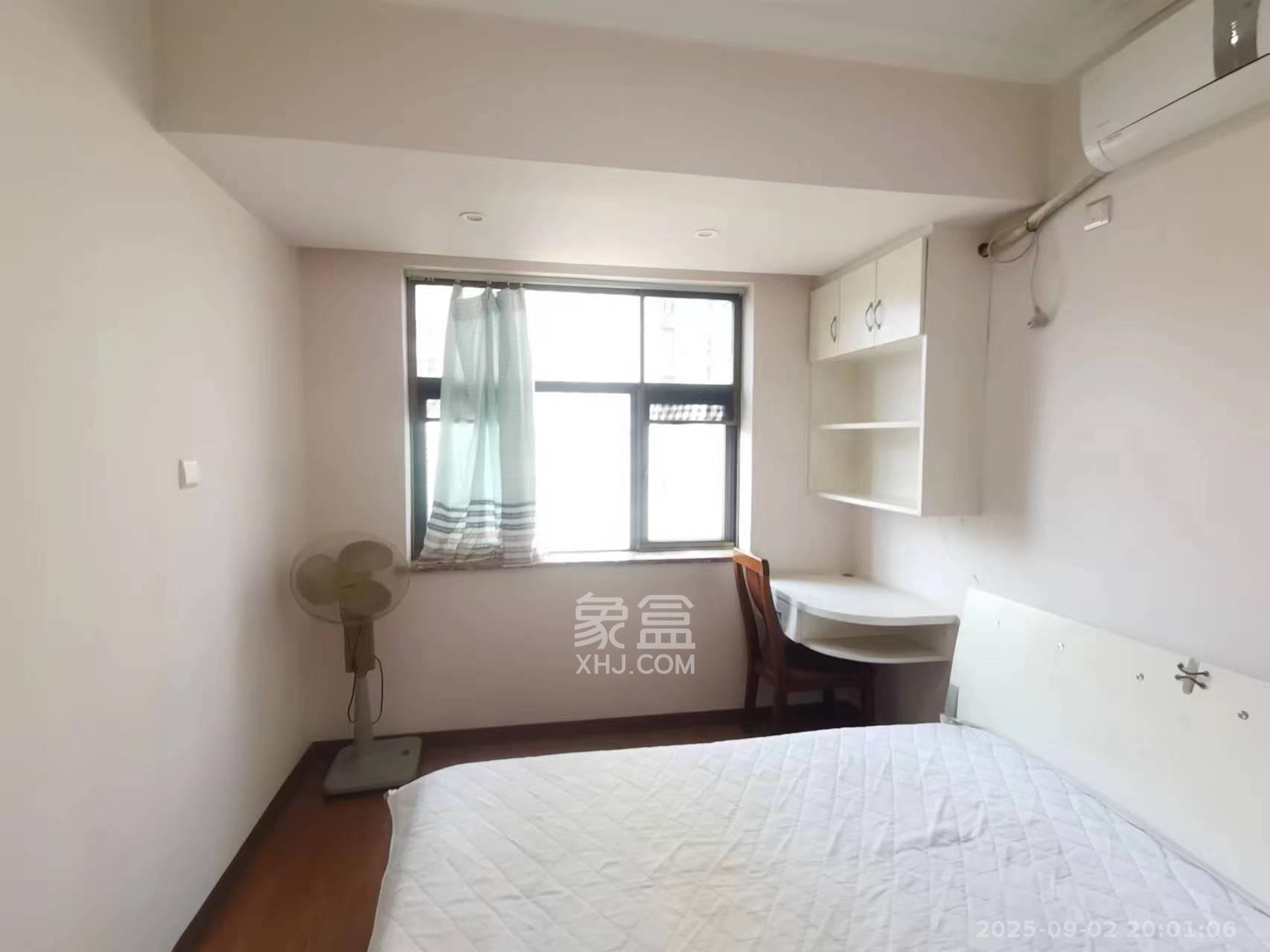 中房瑞致国际  3室2厅2卫    3000.0元/月 中房瑞致国际  3室2厅2卫    3000.0元/月