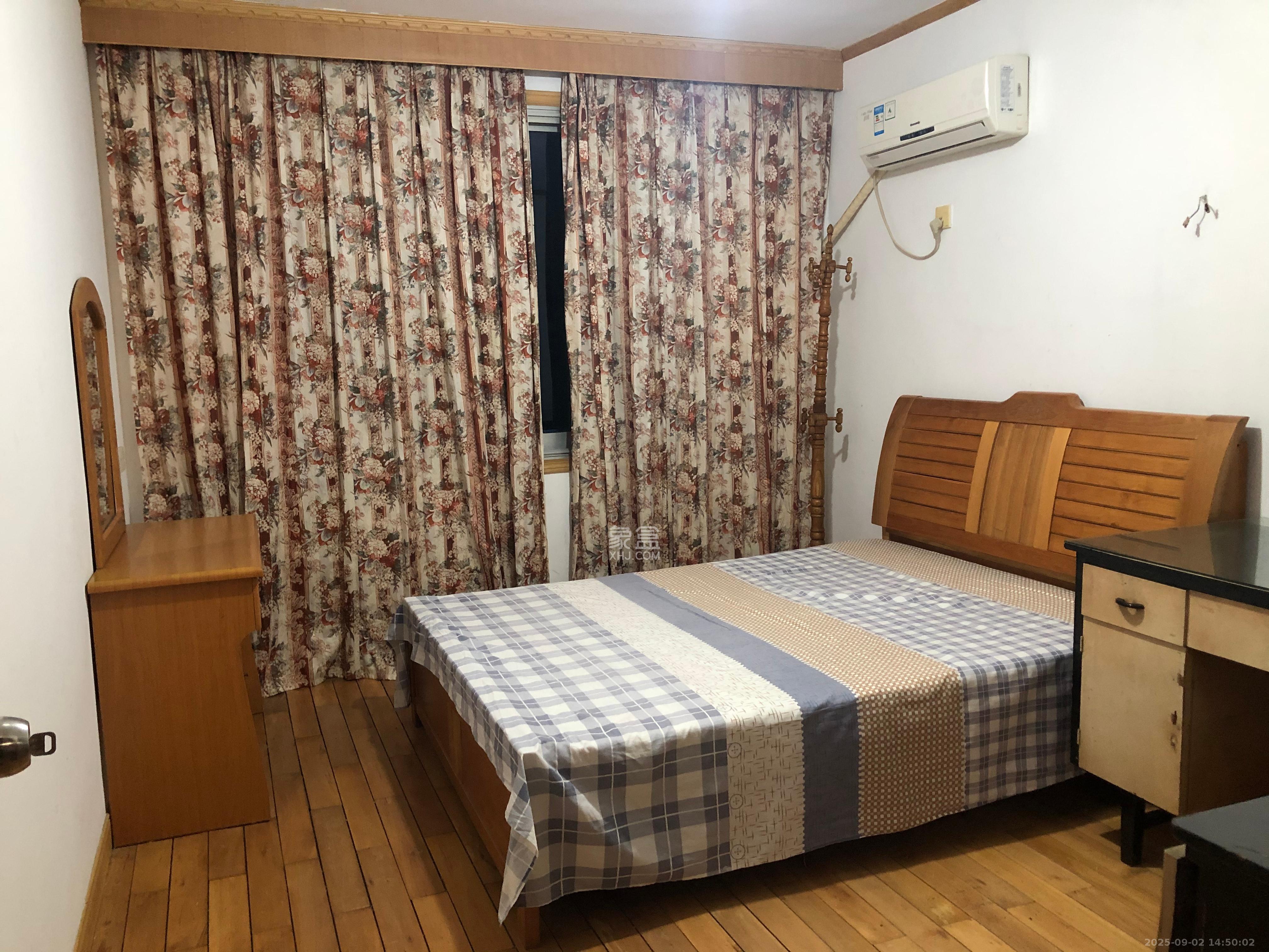 公交园小区(公交新村) 2室1厅1卫 1500.0元/月 公交园小区(公交新村) 2室1厅1卫 1500.0元/月室内图