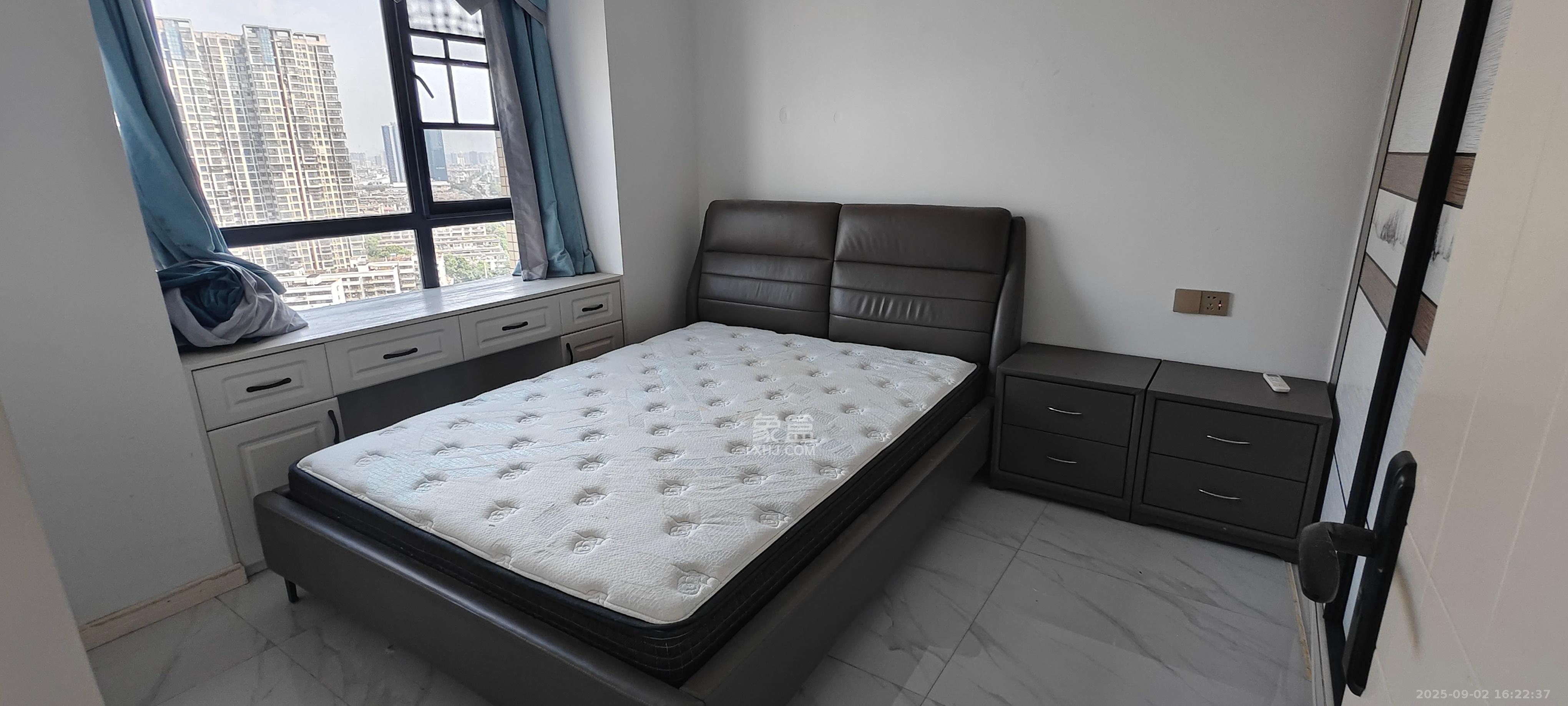 叠彩兰亭 3室2厅2卫 2600.0元/月 叠彩兰亭 3室2厅2卫 2600.0元/月室内图