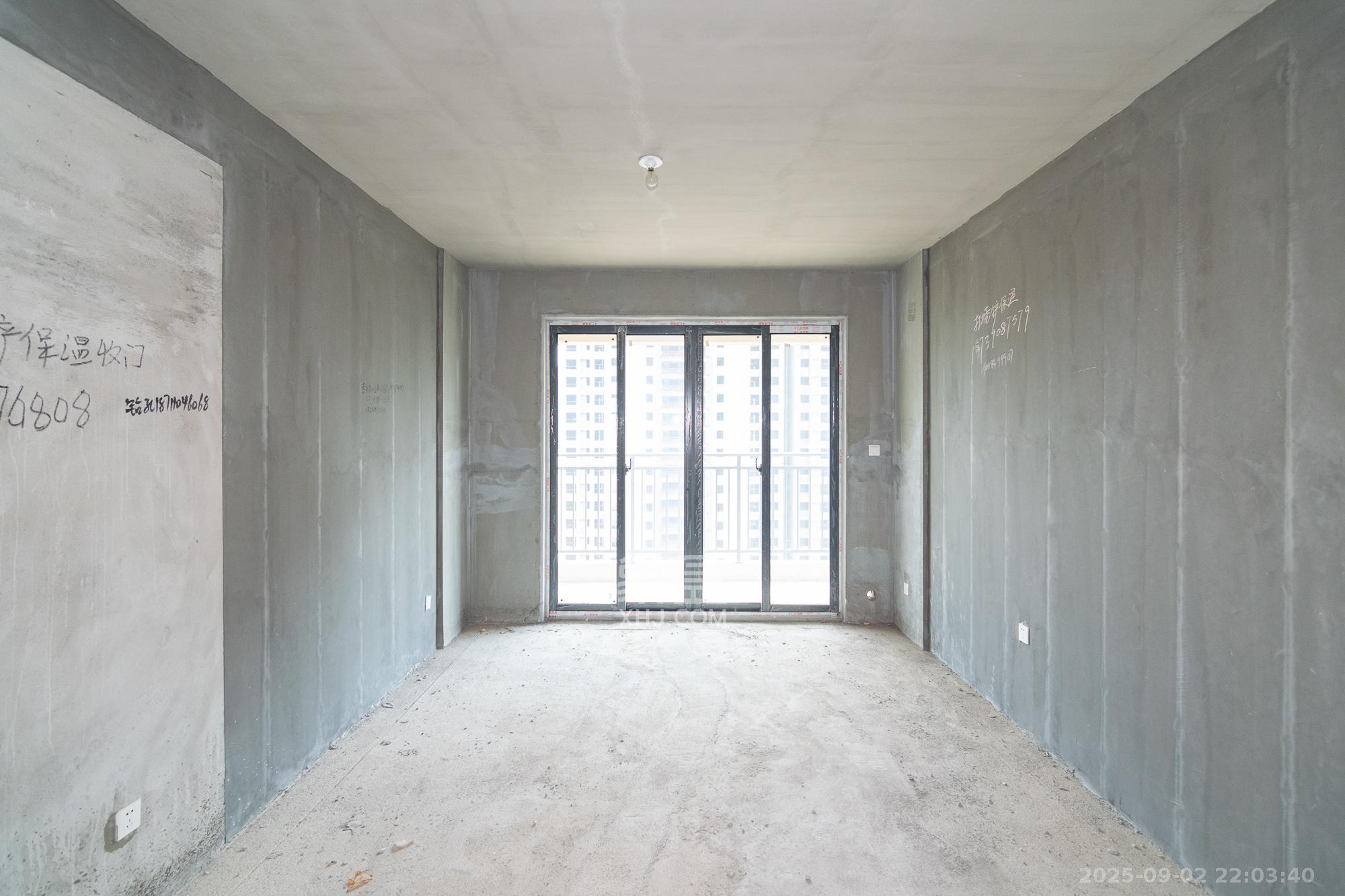 澳海望洲府  3室2厅1卫    65.8万 澳海望洲府  3室2厅1卫    65.8万客厅