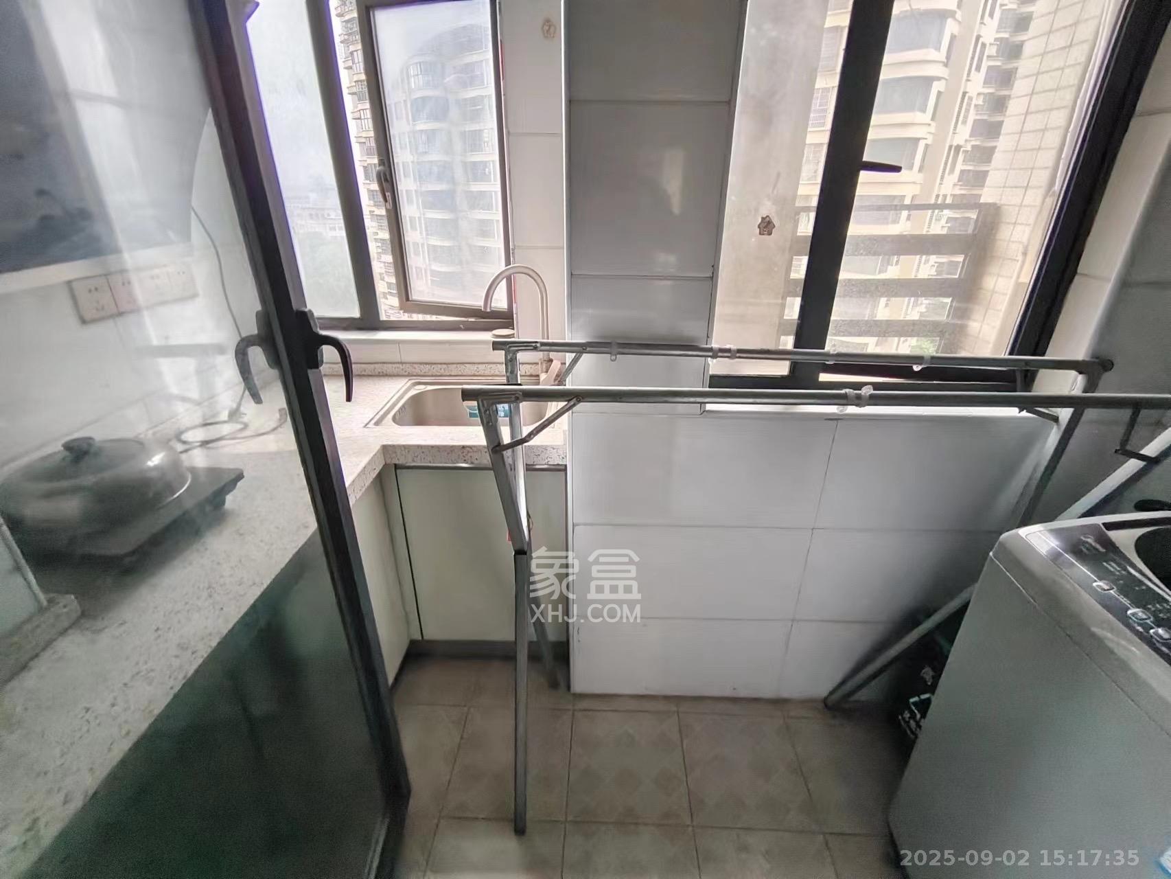 保利麓谷林语I区  1室1厅1卫    1000.0元/月室内图