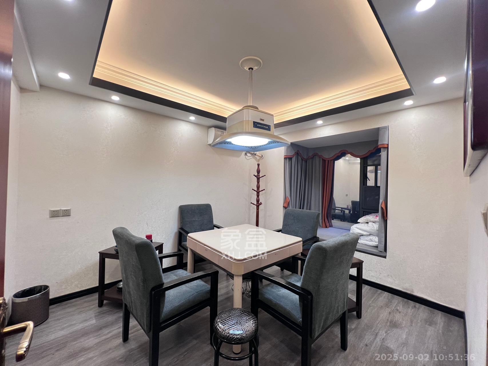 阳光嘉园  5室2厅3卫    9000.0元/月 阳光嘉园  5室2厅3卫    9000.0元/月室内图