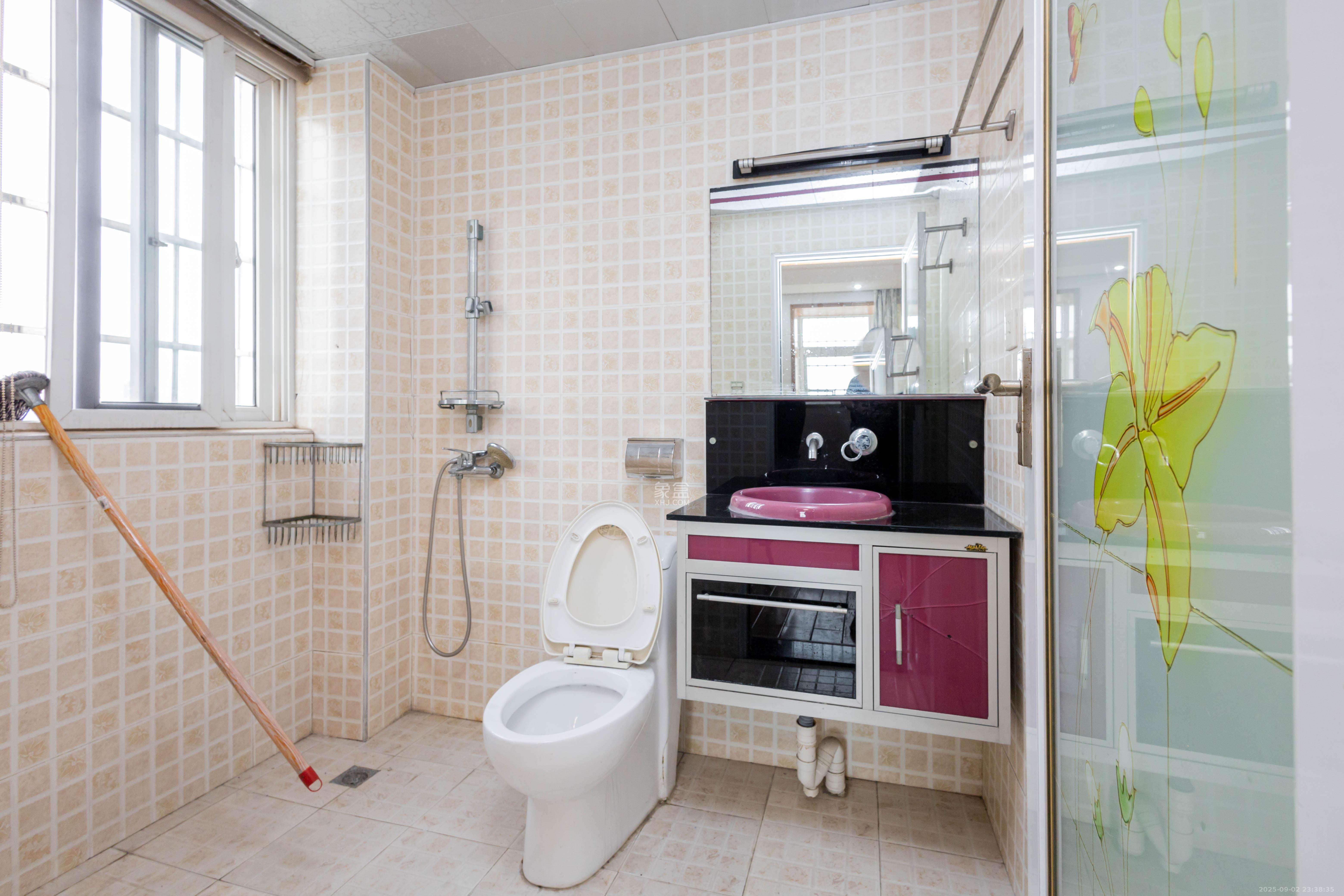 星城国际 4室2厅2卫 66.8万 星城国际 4室2厅2卫 66.8万卫生间