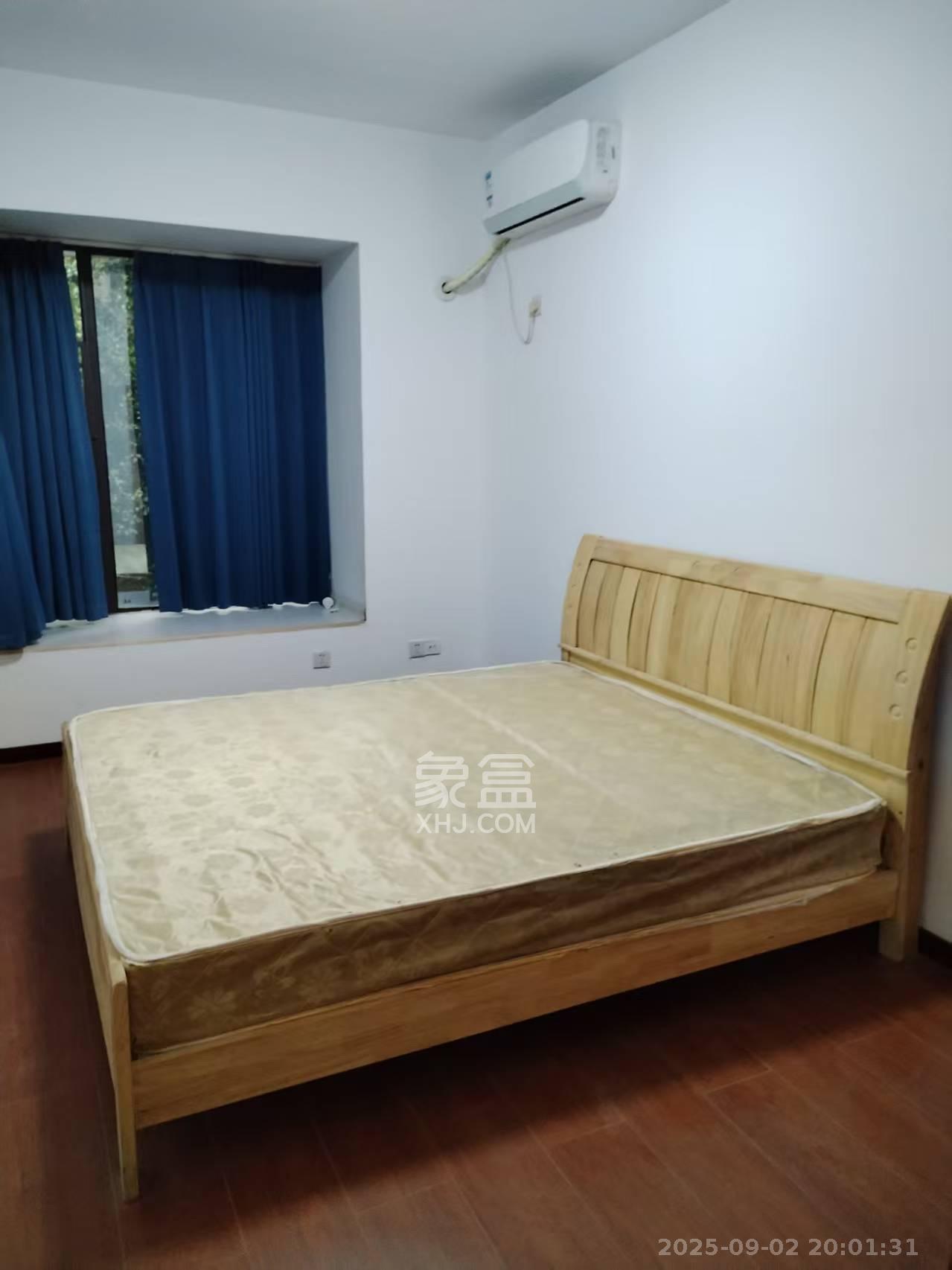 钰龙天下一期  4室2厅1卫   3600.00元/月室内图