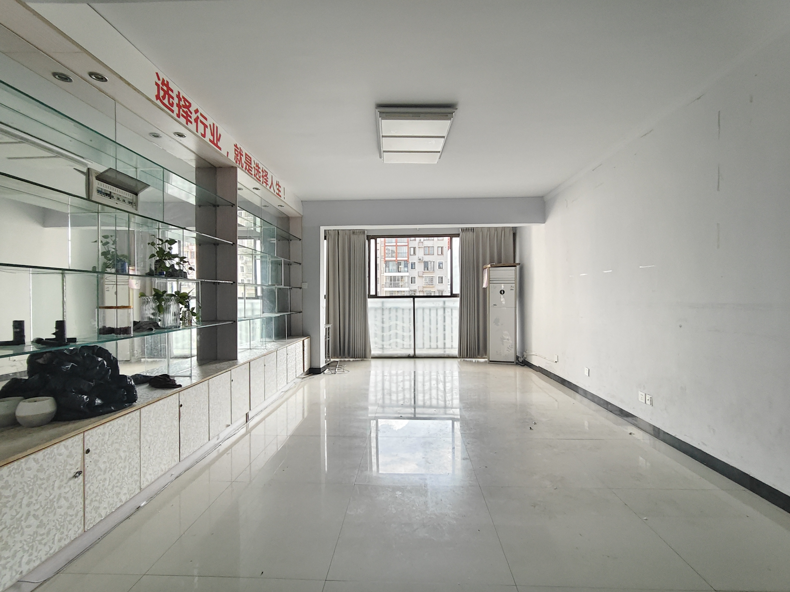 维港十字街 4室2厅2卫 2000.0元/月 维港十字街 4室2厅2卫 2000.0元/月室内图