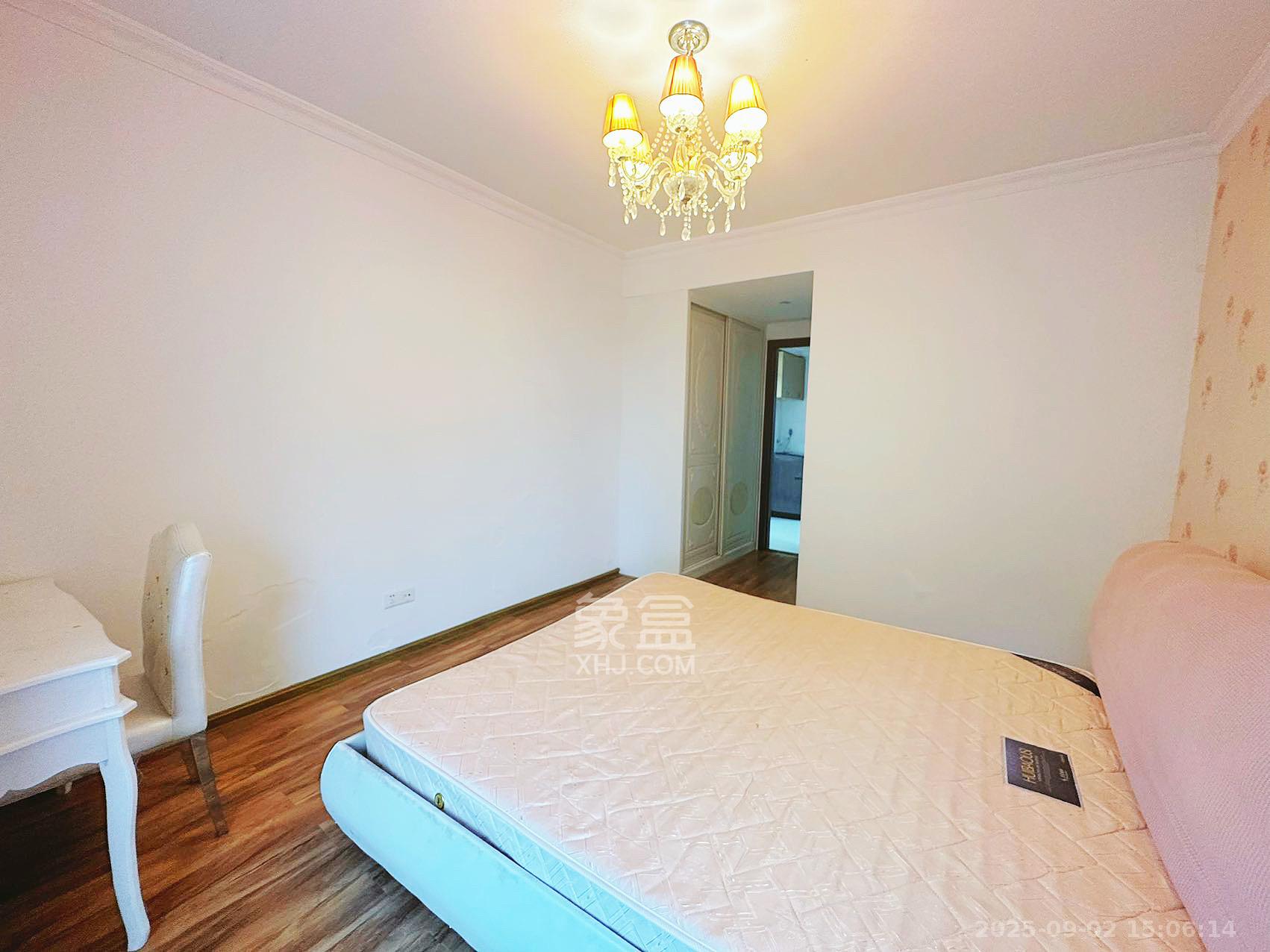 华润橡树湾 3室2厅1卫 1900.0元/月 华润橡树湾 3室2厅1卫 1900.0元/月室内图