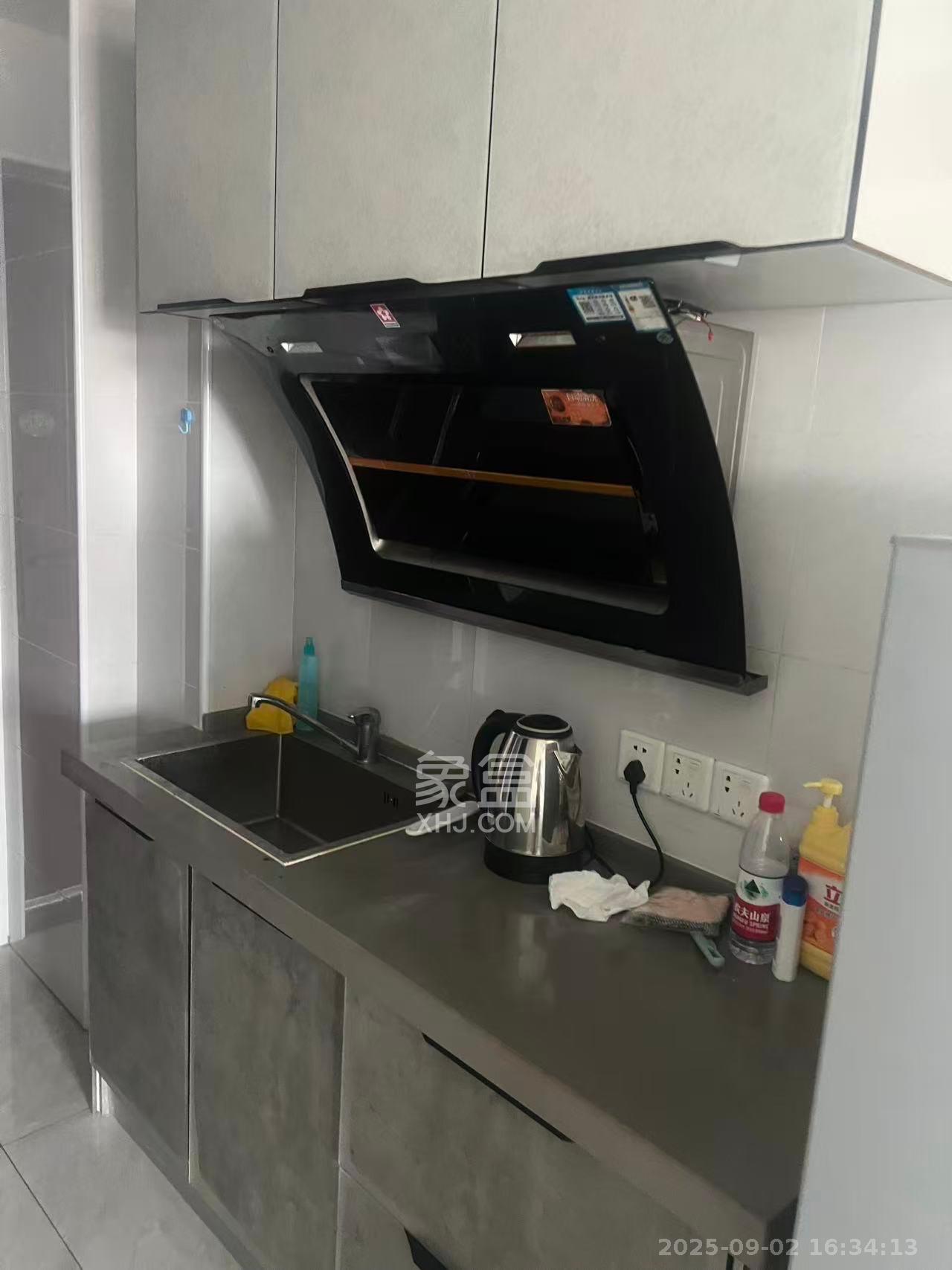 裕天国际商汇中心  1室0厅0卫    1100.0元/月室内图