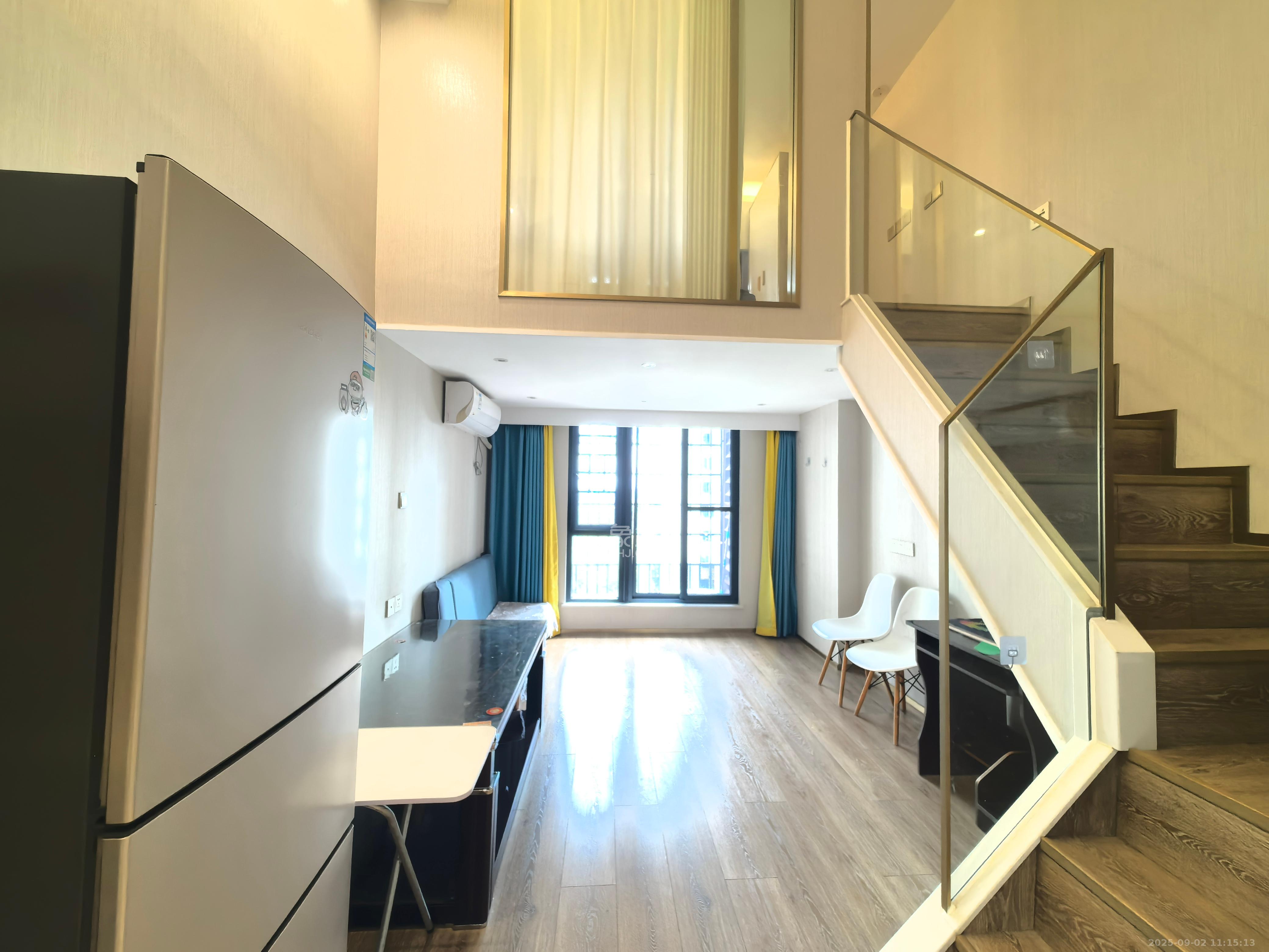 华远海蓝郡  2室2厅1卫    1500.0元/月 华远海蓝郡  2室2厅1卫    1500.0元/月