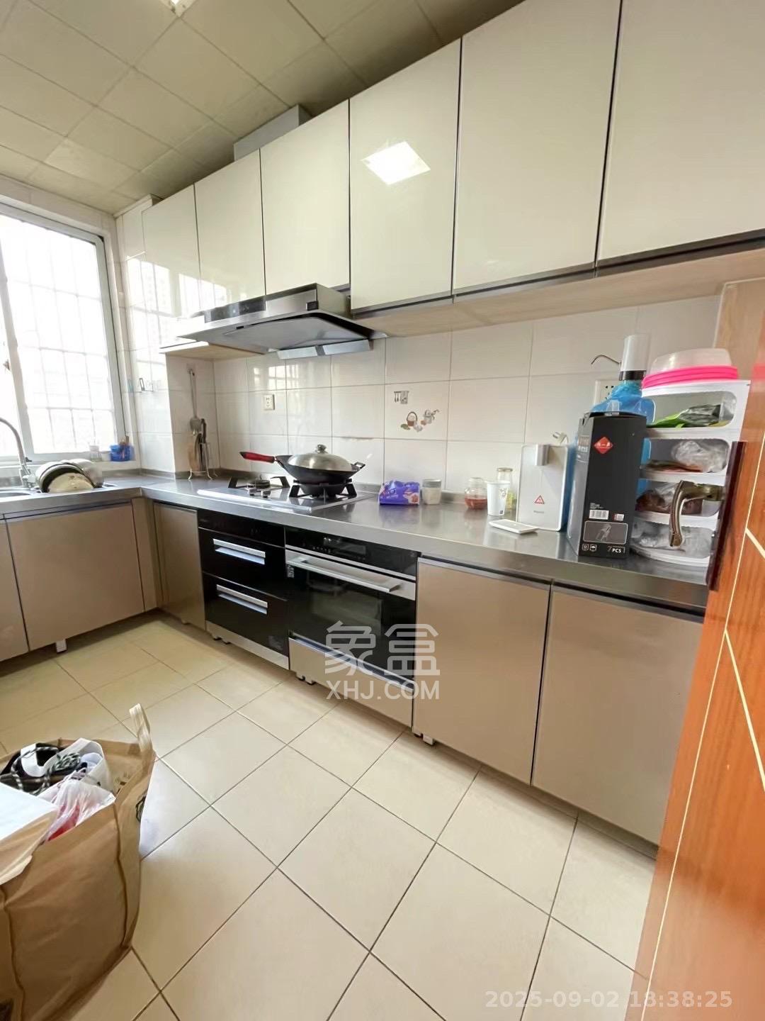 运通馨苑 1室0厅0卫 2500.0元/月 运通馨苑 1室0厅0卫 2500.0元/月室内图