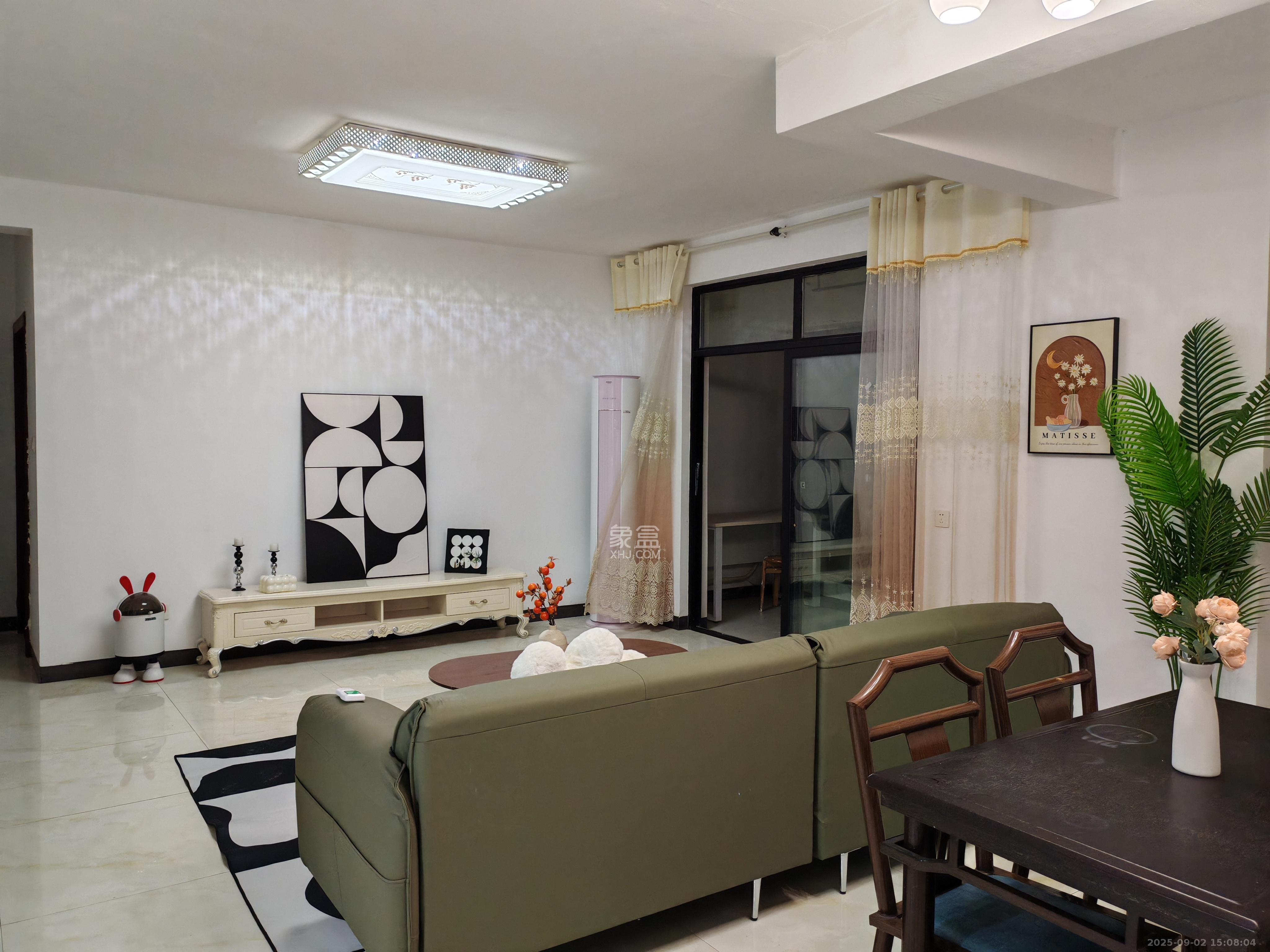 润和之悦(金泽园) 4室2厅2卫 2200.0元/月 润和之悦(金泽园) 4室2厅2卫 2200.0元/月室内图