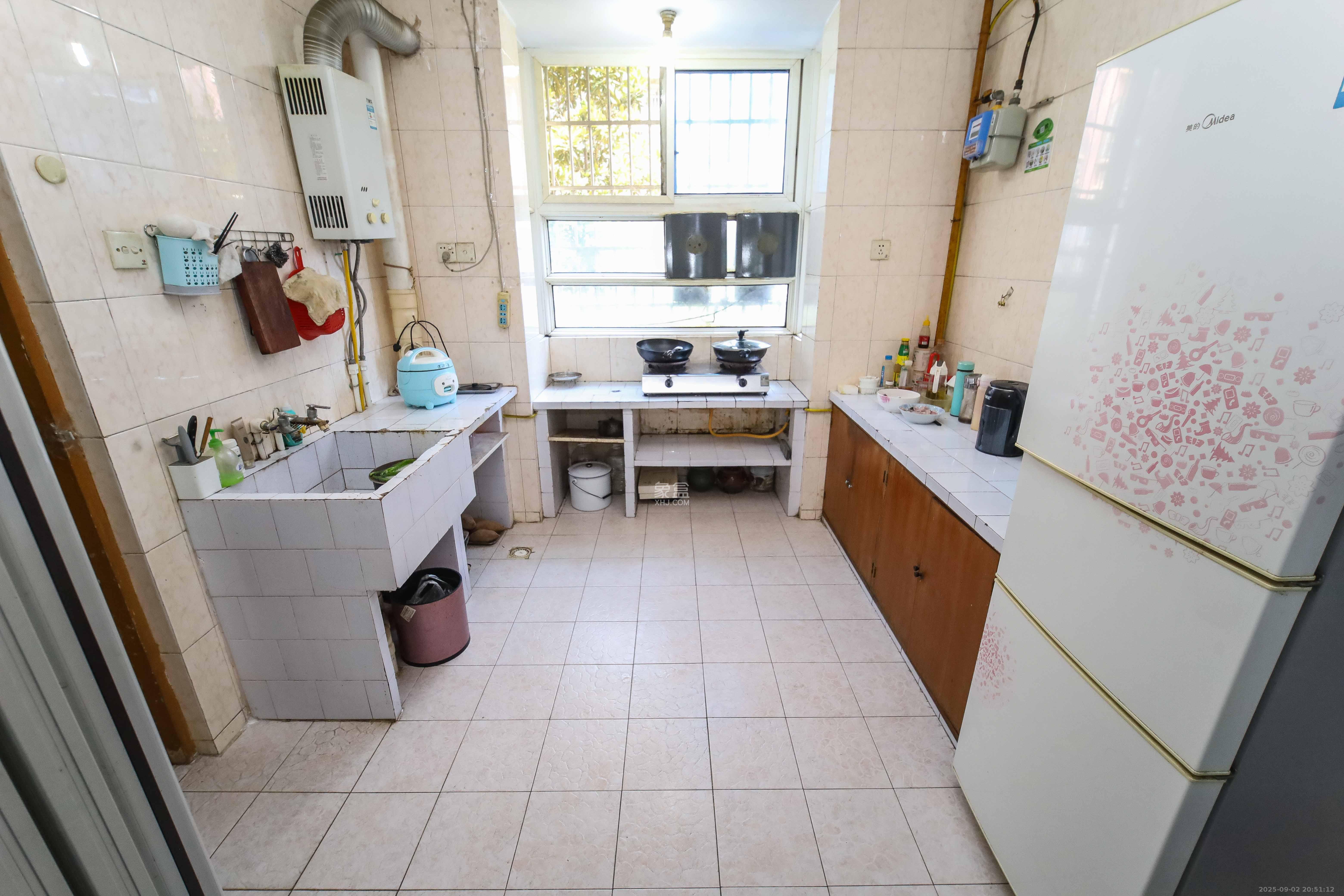 荷花园电信宿舍(天辰荷花苑)  2室2厅1卫    78.0万 荷花园电信宿舍(天辰荷花苑)  2室2厅1卫    78.0万厨房