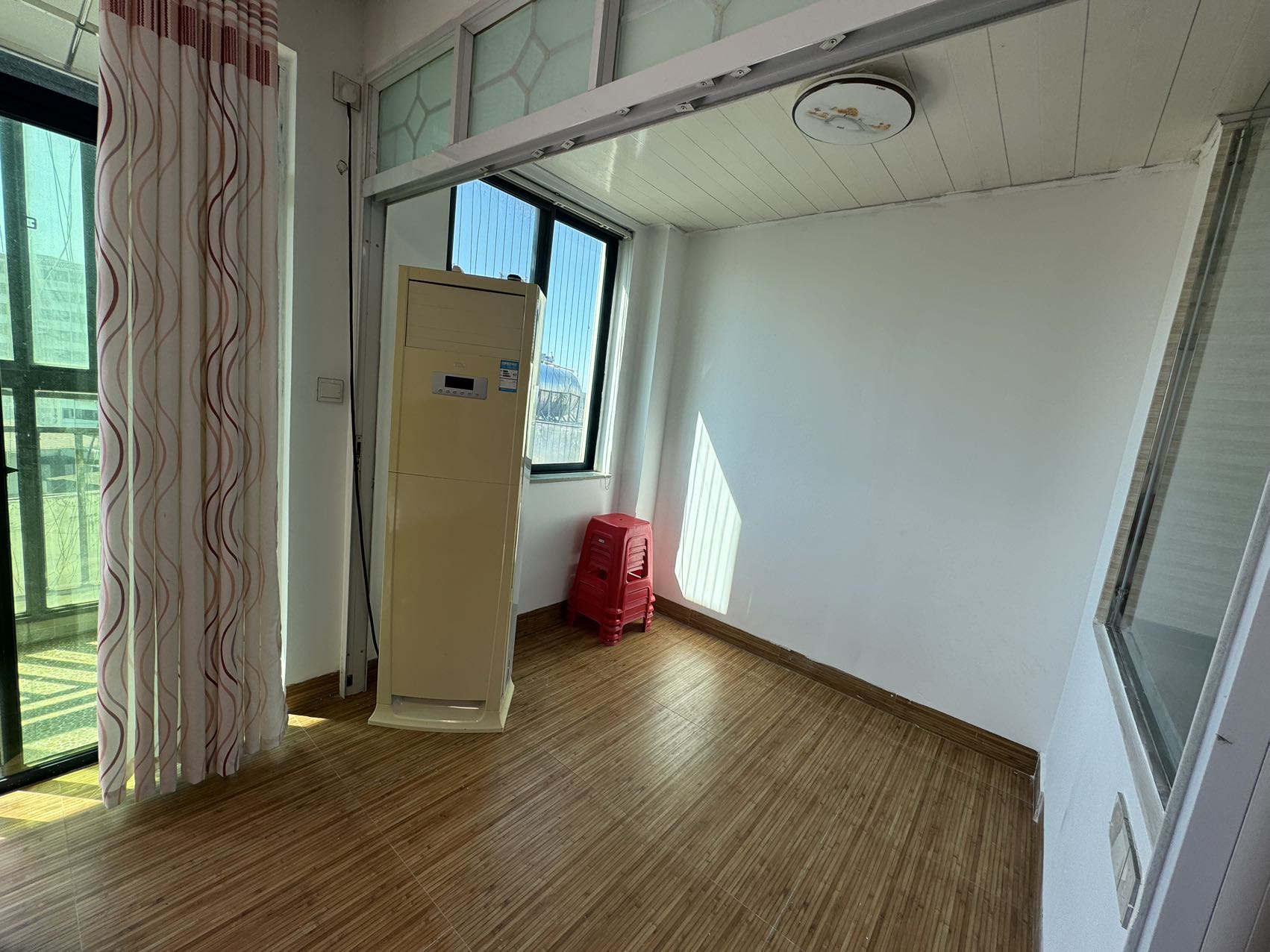 富源小区  1室0厅1卫   1500.00元/月室内图
