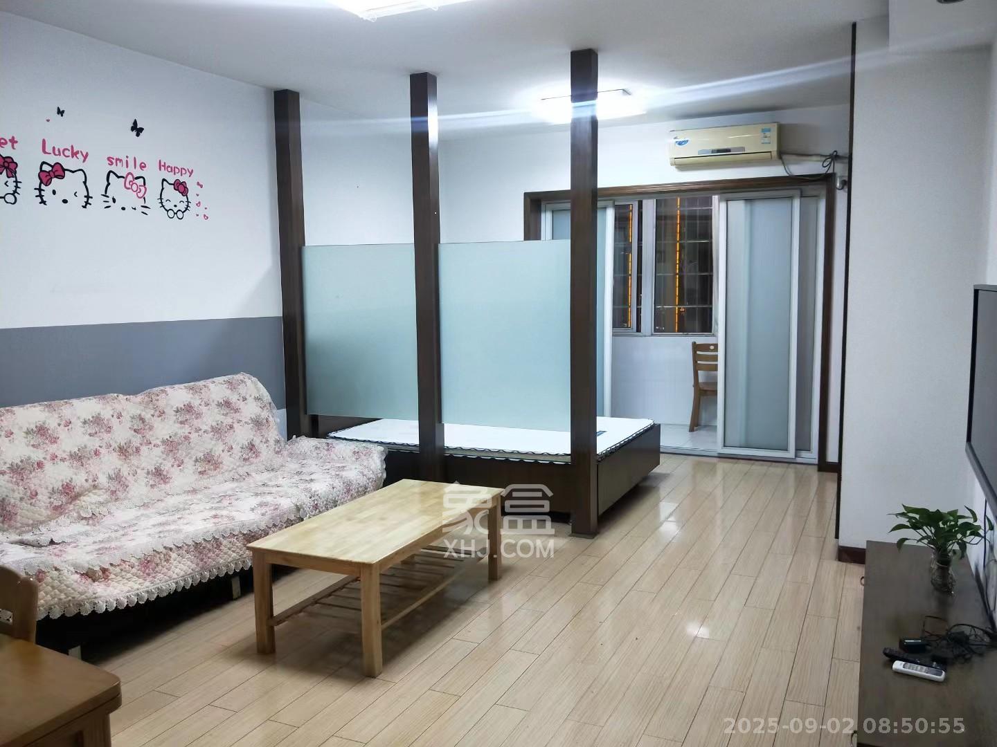 玛依拉山庄  1室1厅1卫   1900.00元/月室内图1