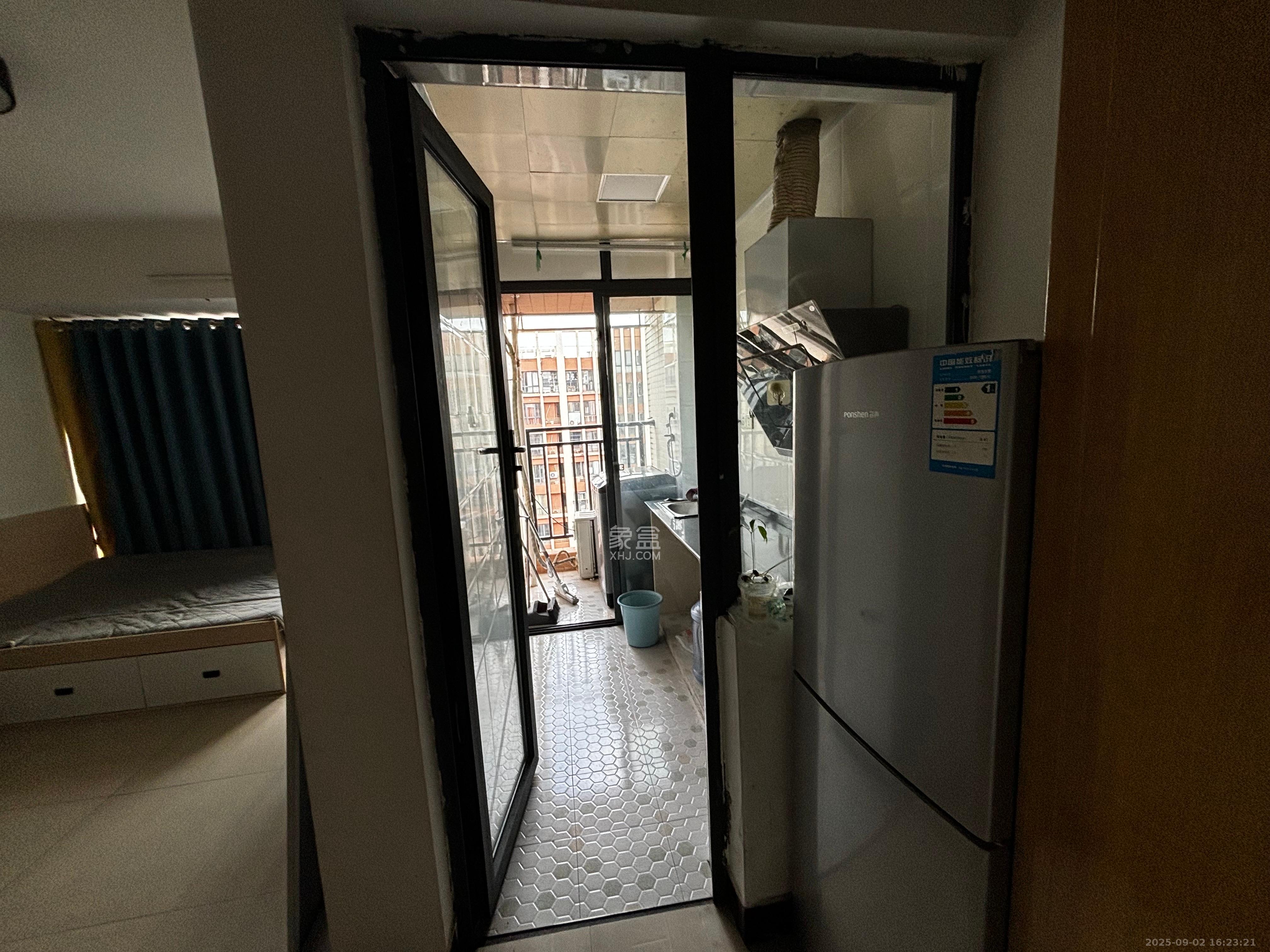 中建芙蓉工社  1室1厅1卫   1150.00元/月室内图