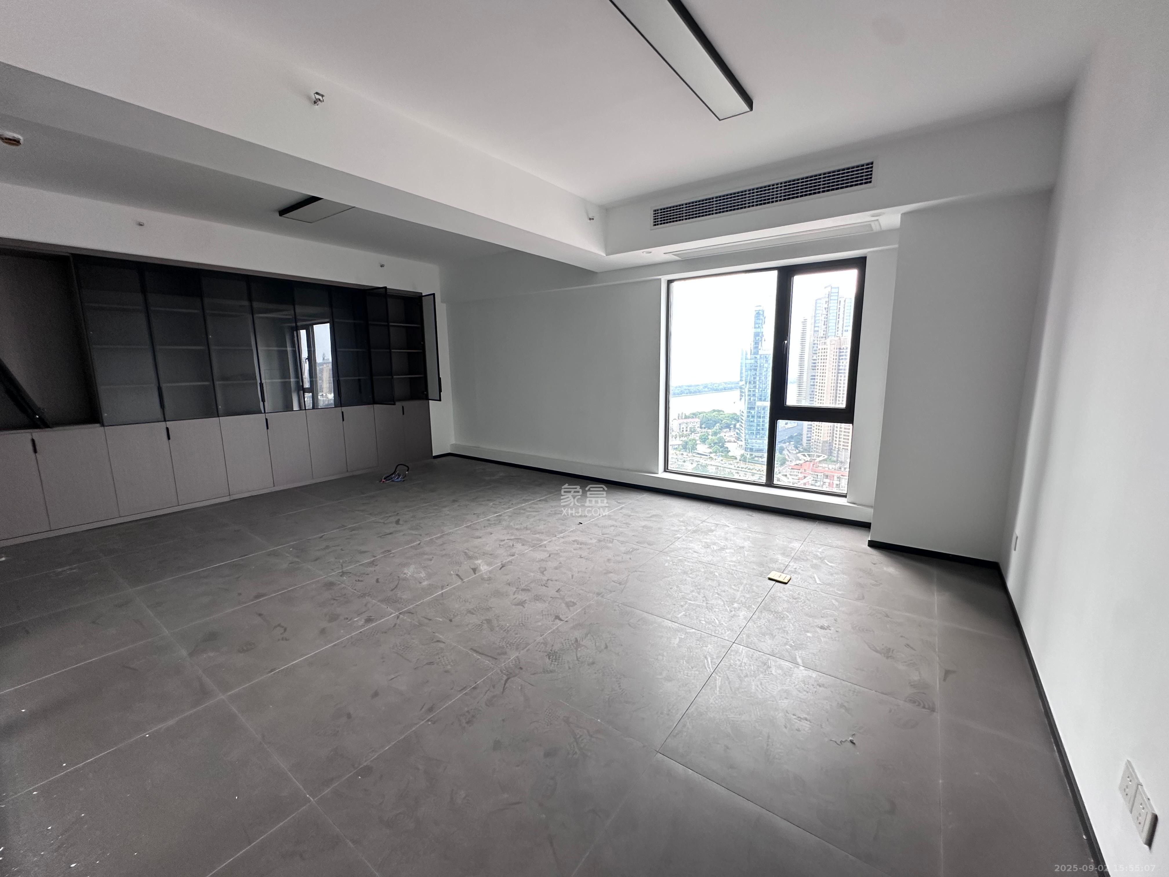 卓越江岸  1室0厅0卫    6000.0元/月室内图