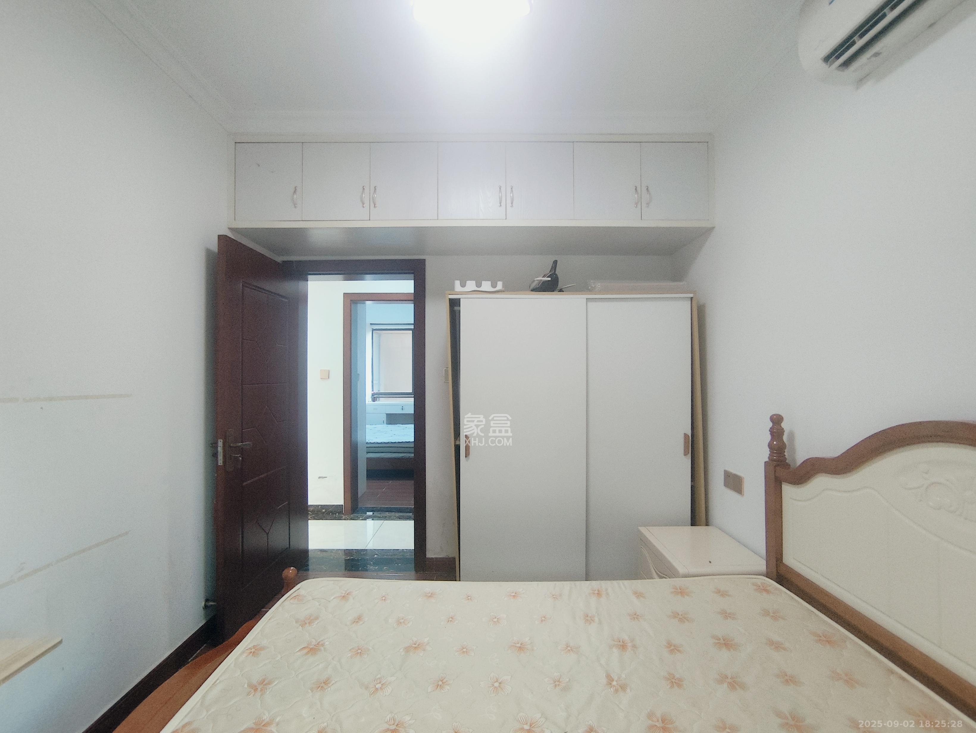 旭辉华庭  3室2厅2卫   2200.00元/月室内图