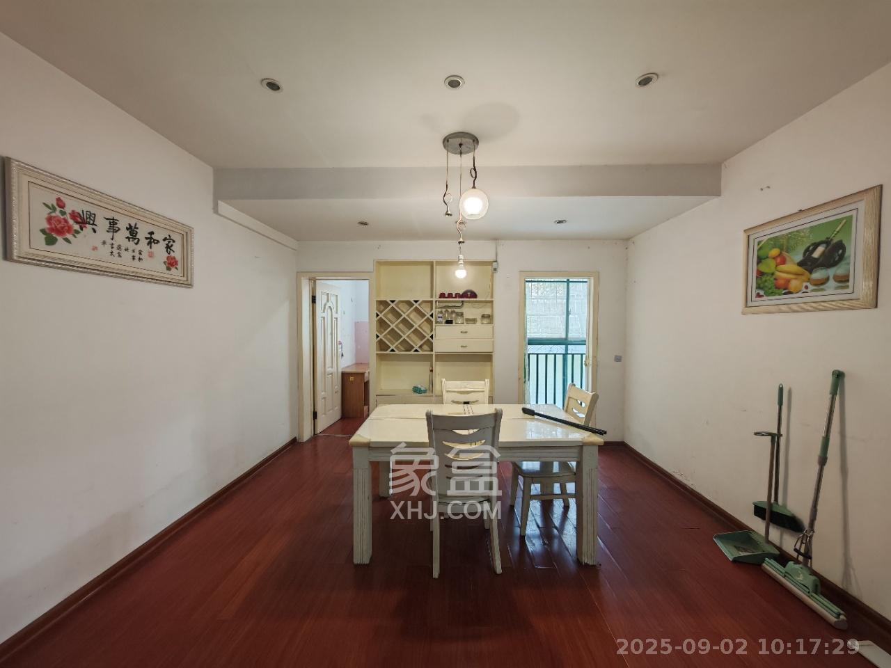 望兴景园一期  3室2厅1卫    2100.0元/月室内图