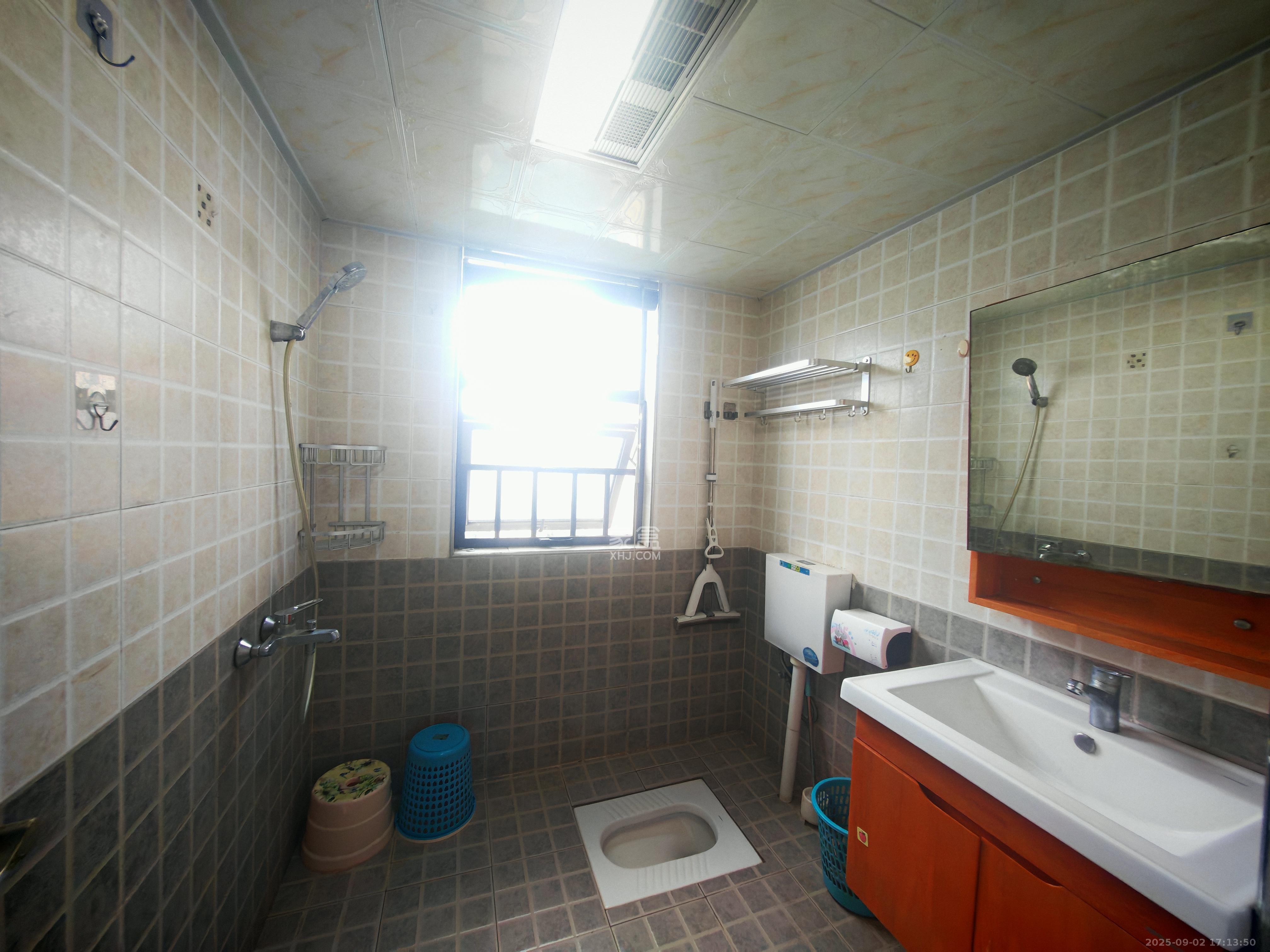 汇一城(汇壹公馆) 3室2厅2卫 2400.00元/月 汇一城(汇壹公馆) 3室2厅2卫 2400.00元/月室内图