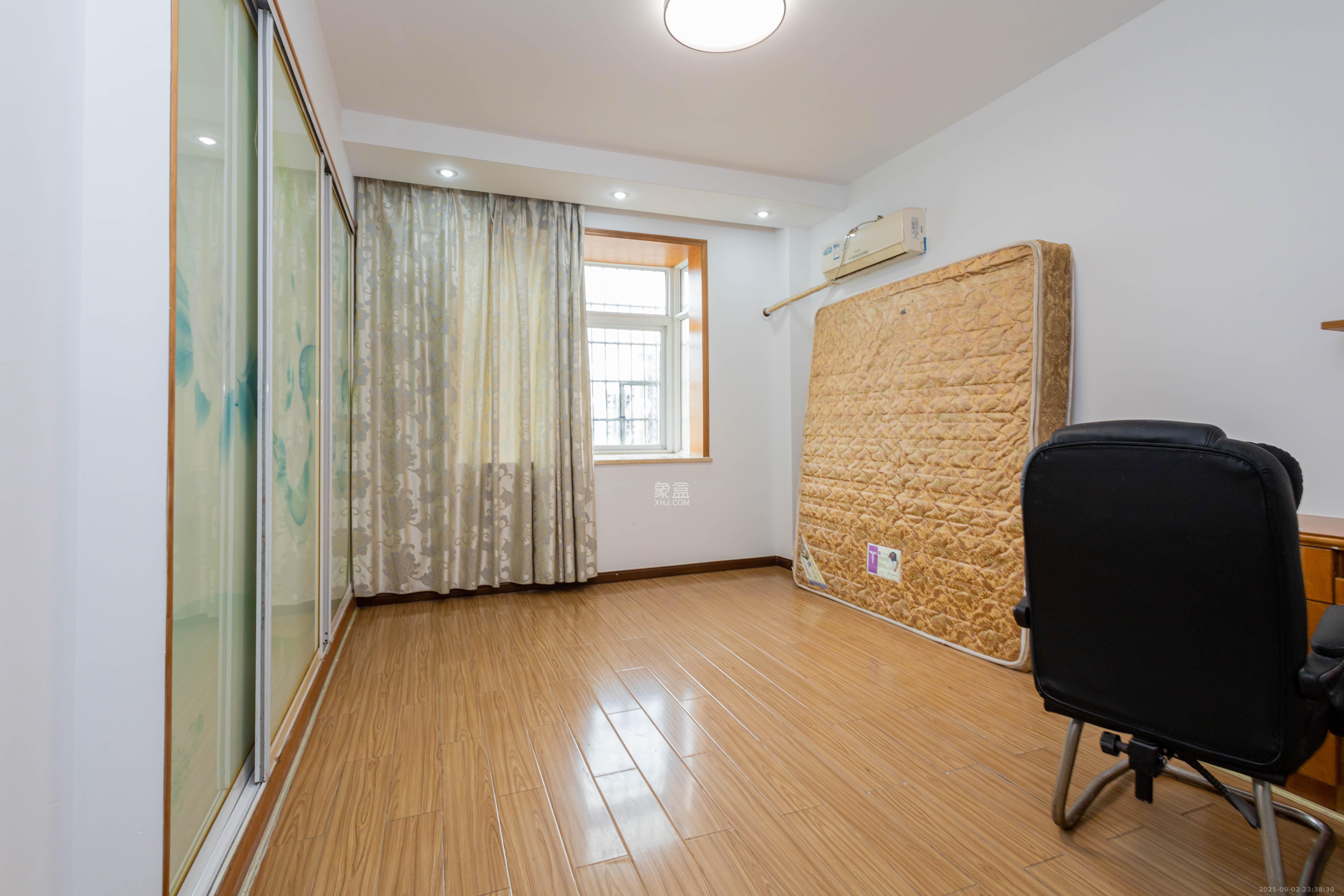 星城国际 4室2厅2卫 66.8万 星城国际 4室2厅2卫 66.8万卧室