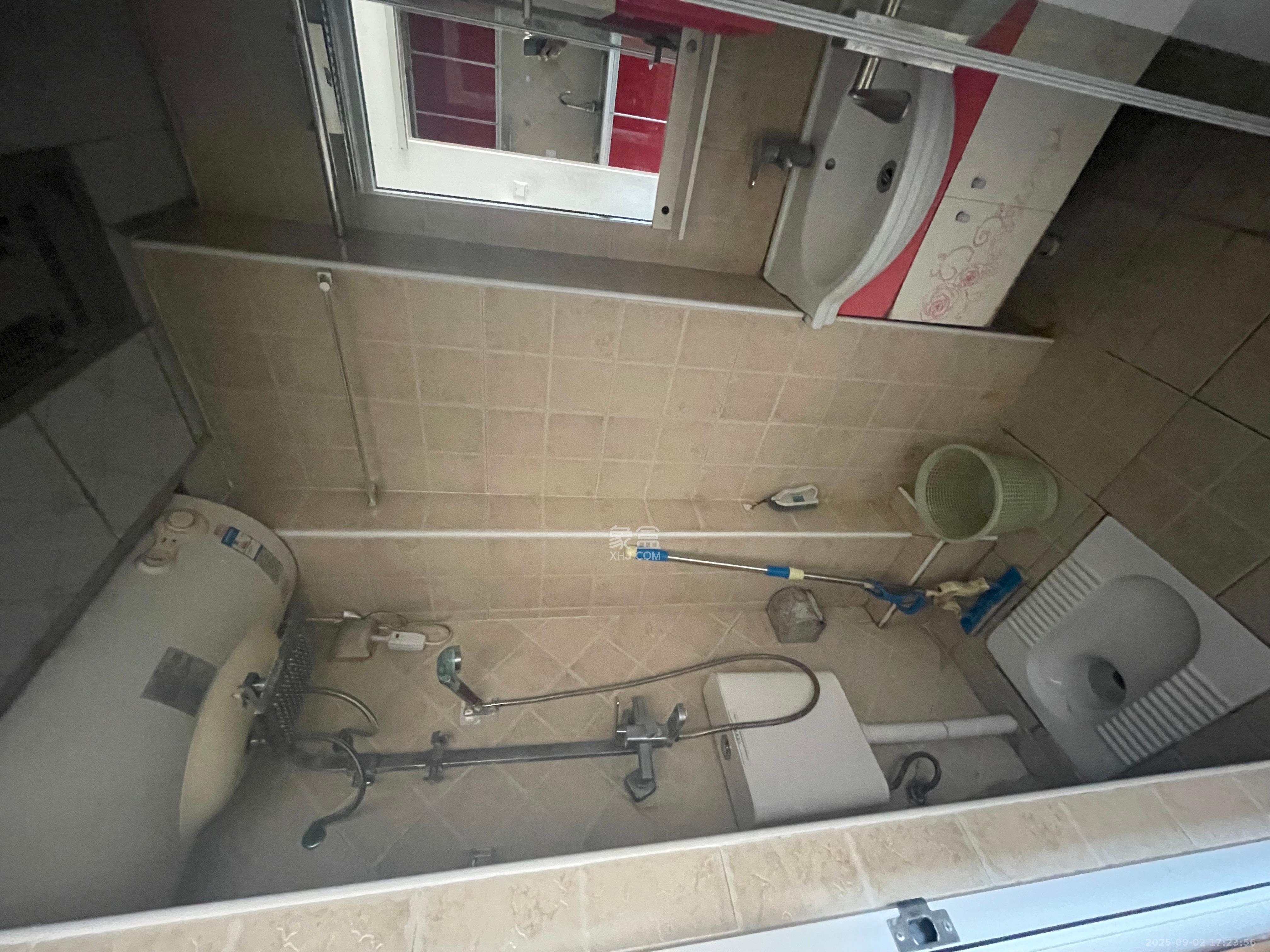 中建芙蓉工社  1室1厅1卫    1000.0元/月室内图