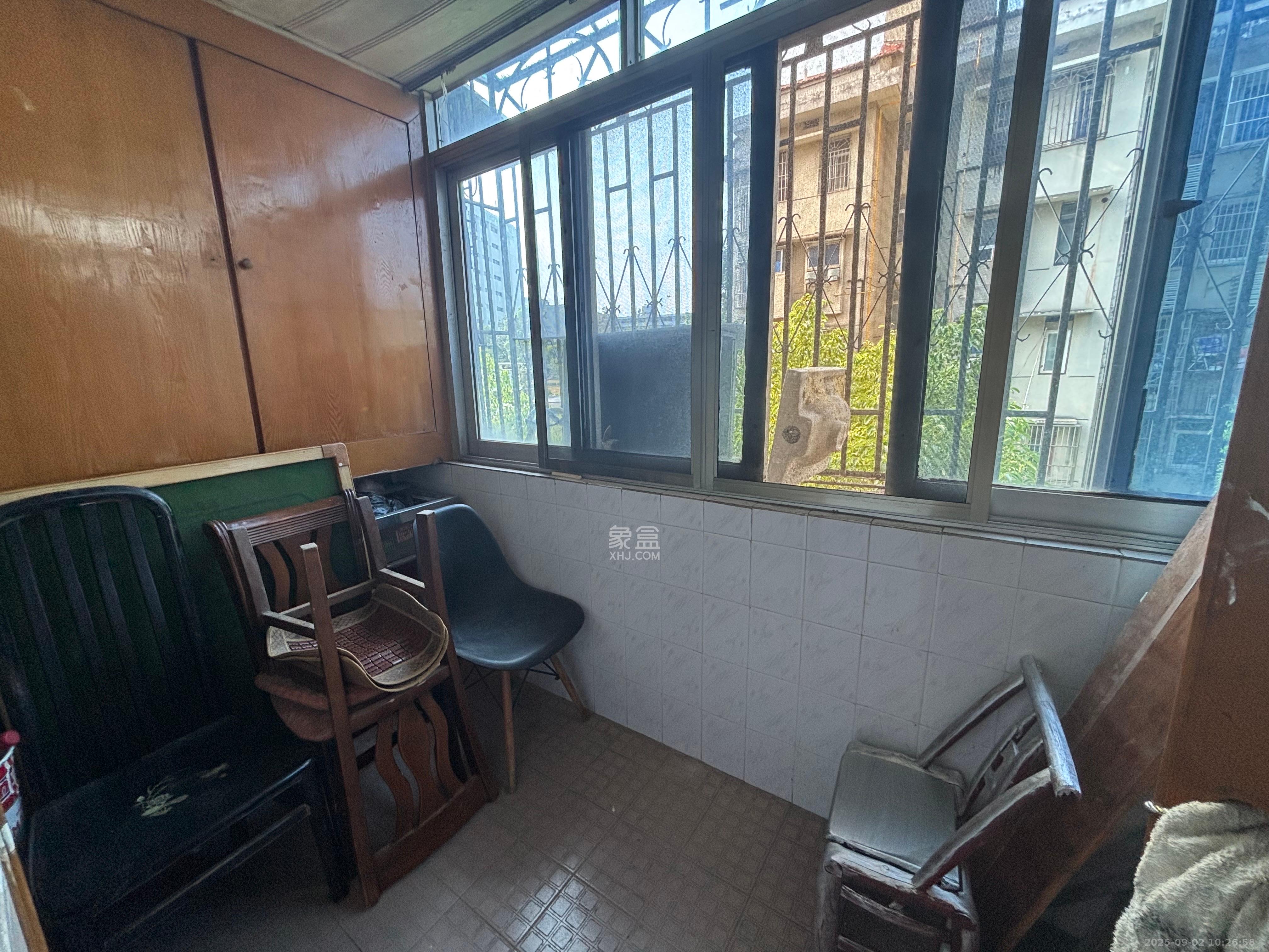 茶馆屋  2室2厅1卫    1300.0元/月 茶馆屋  2室2厅1卫    1300.0元/月室内图