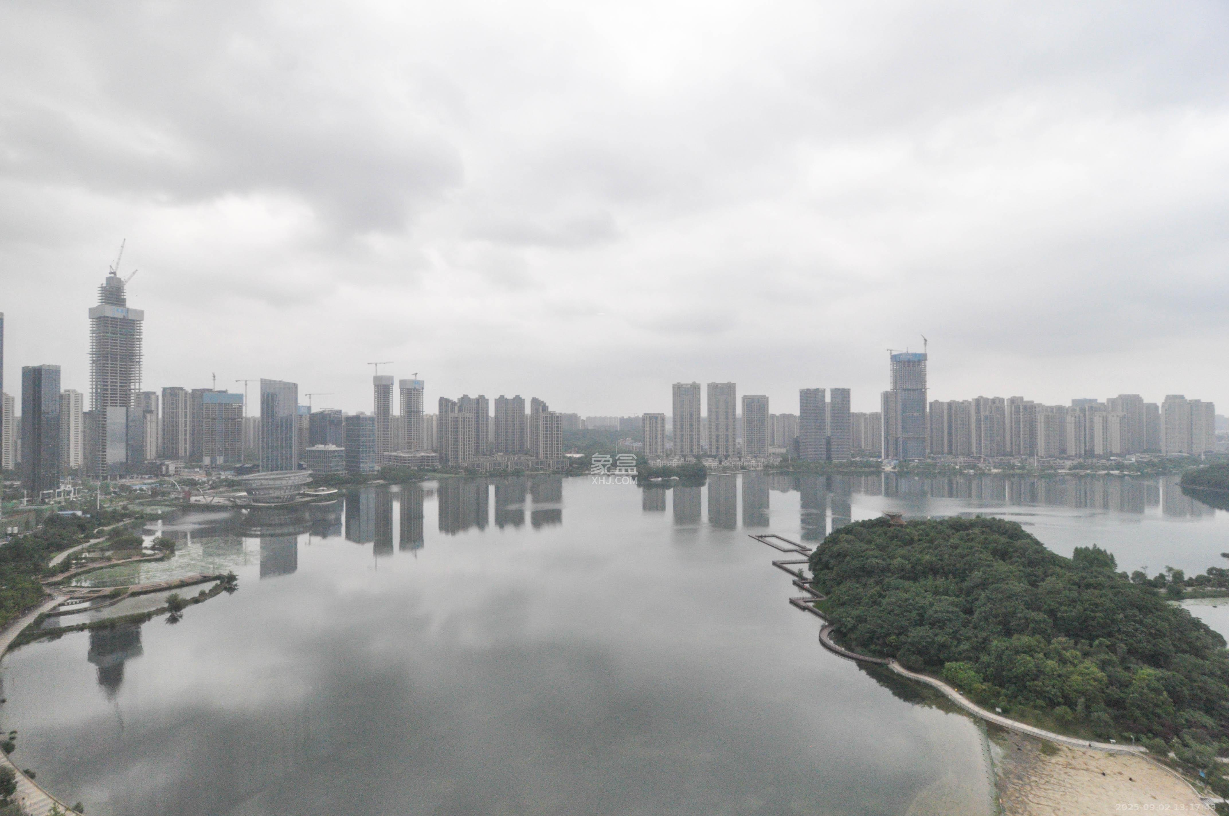 佳兆业云顶梅溪湖（佳兆业梅溪荟）  4室2厅2卫   260.00万其他
