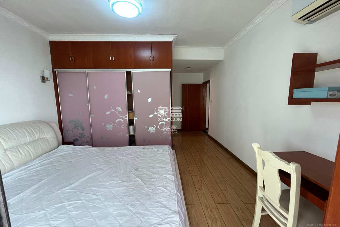 丽都桃源(金峰北院二期)  3室2厅1卫    2400.0元/月 丽都桃源(金峰北院二期)  3室2厅1卫    2400.0元/月室内图