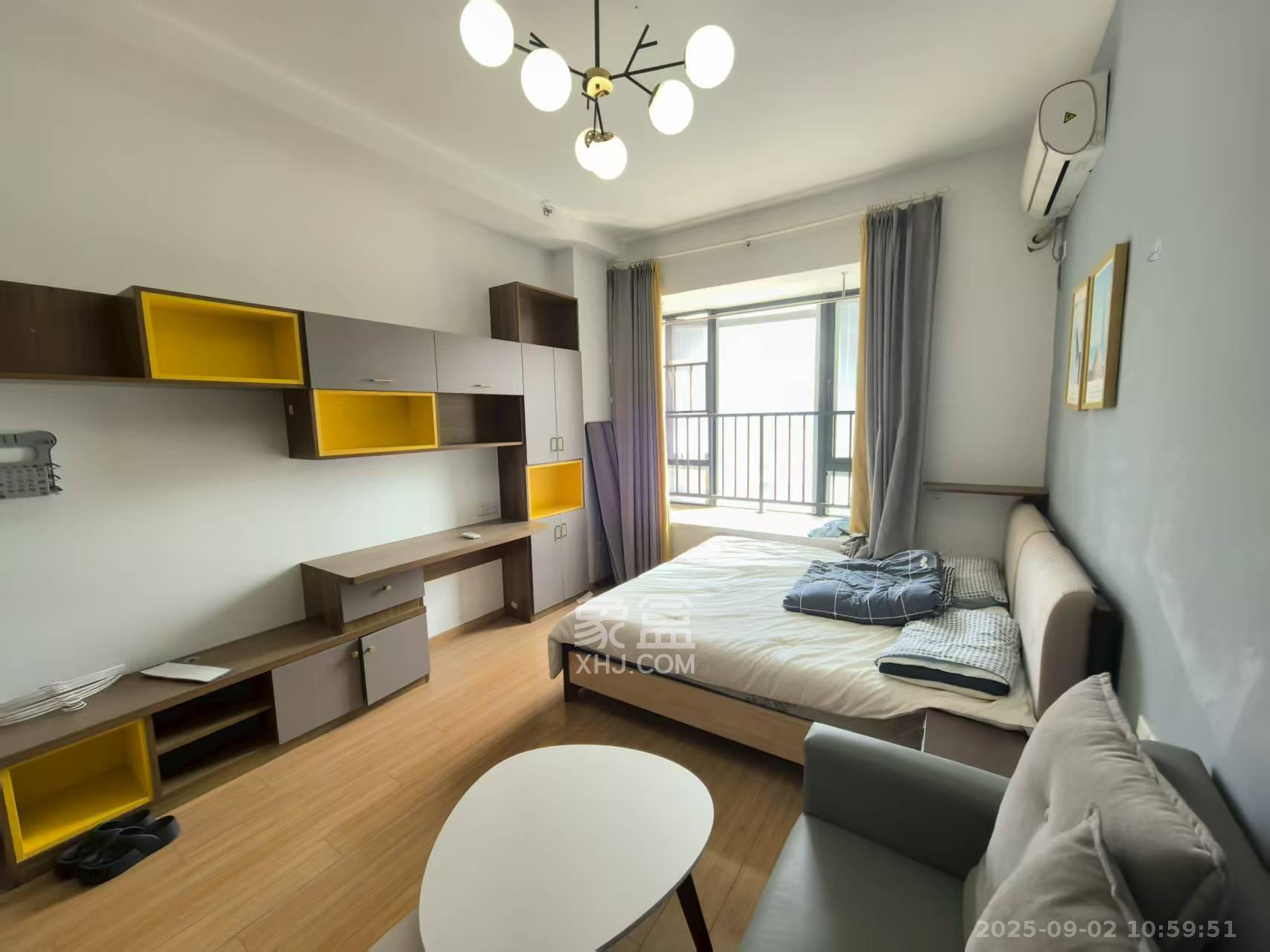 华润翡翠府  1室0厅1卫    1400.0元/月 华润翡翠府  1室0厅1卫    1400.0元/月室内图